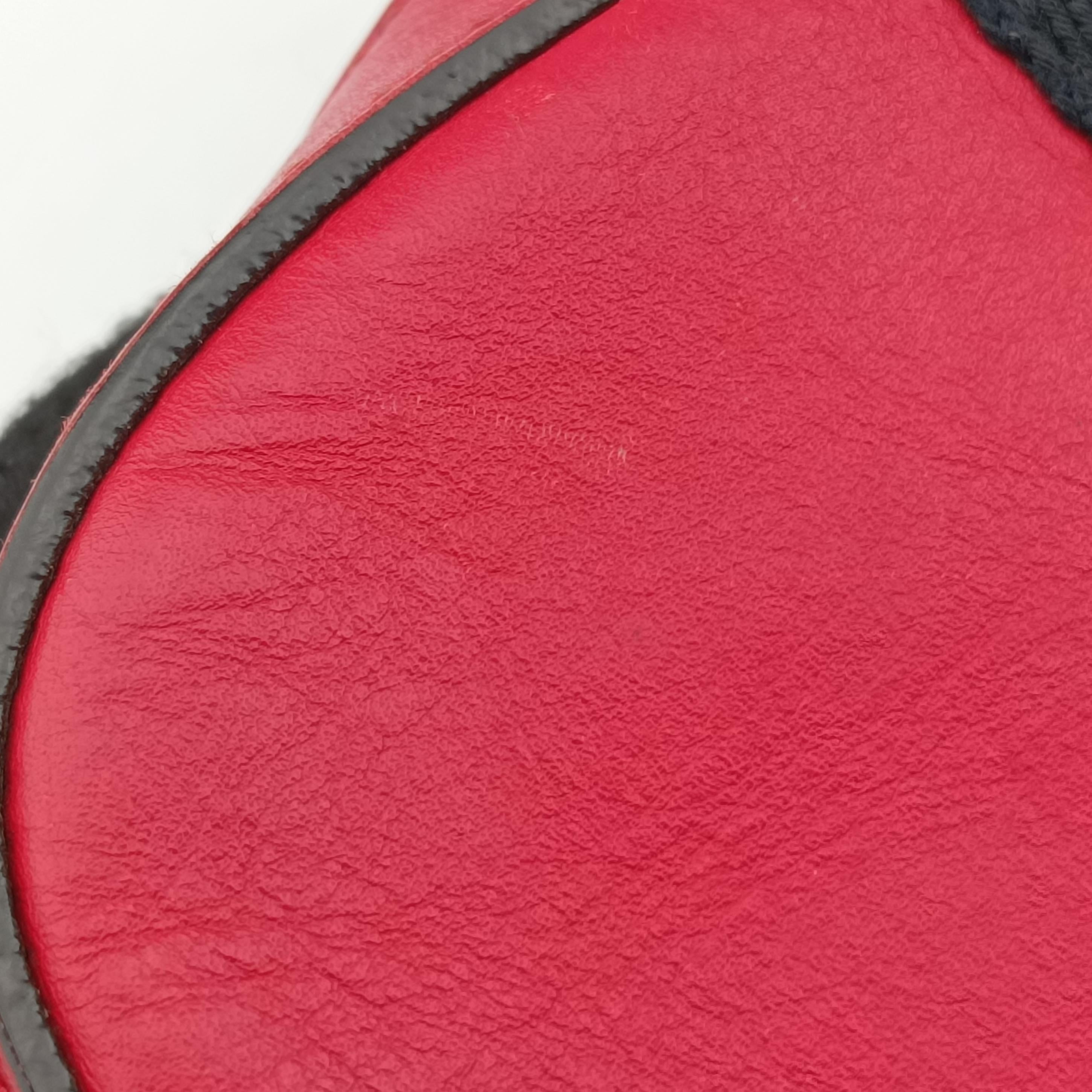 Secondhand Gucci Bee Web Red×Black Leather 412008 shoulderbag | stylenewstar