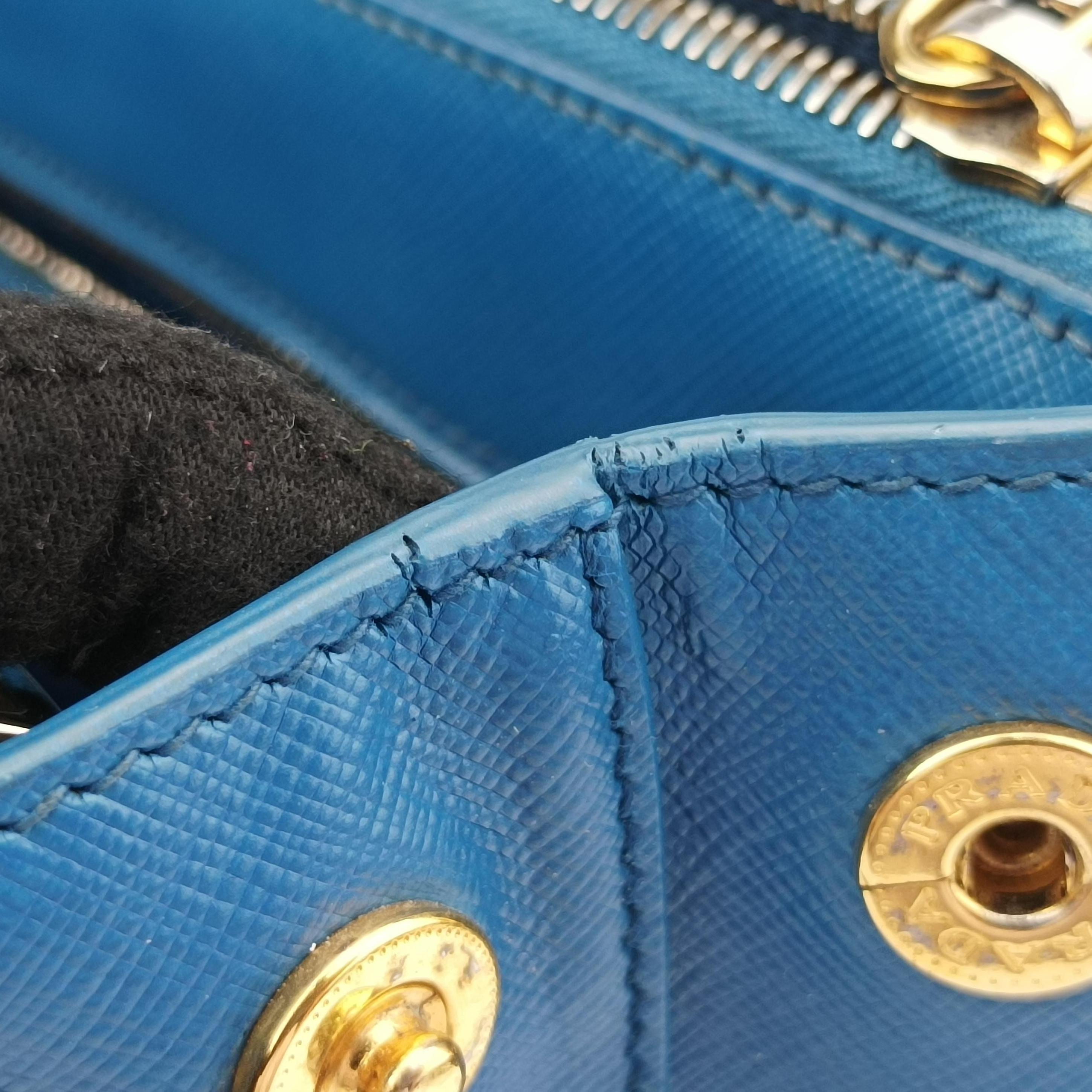 Vintage Prada Galleria Blue SAFFIANO Leather BN1801 shoulderbag | stylenewstar