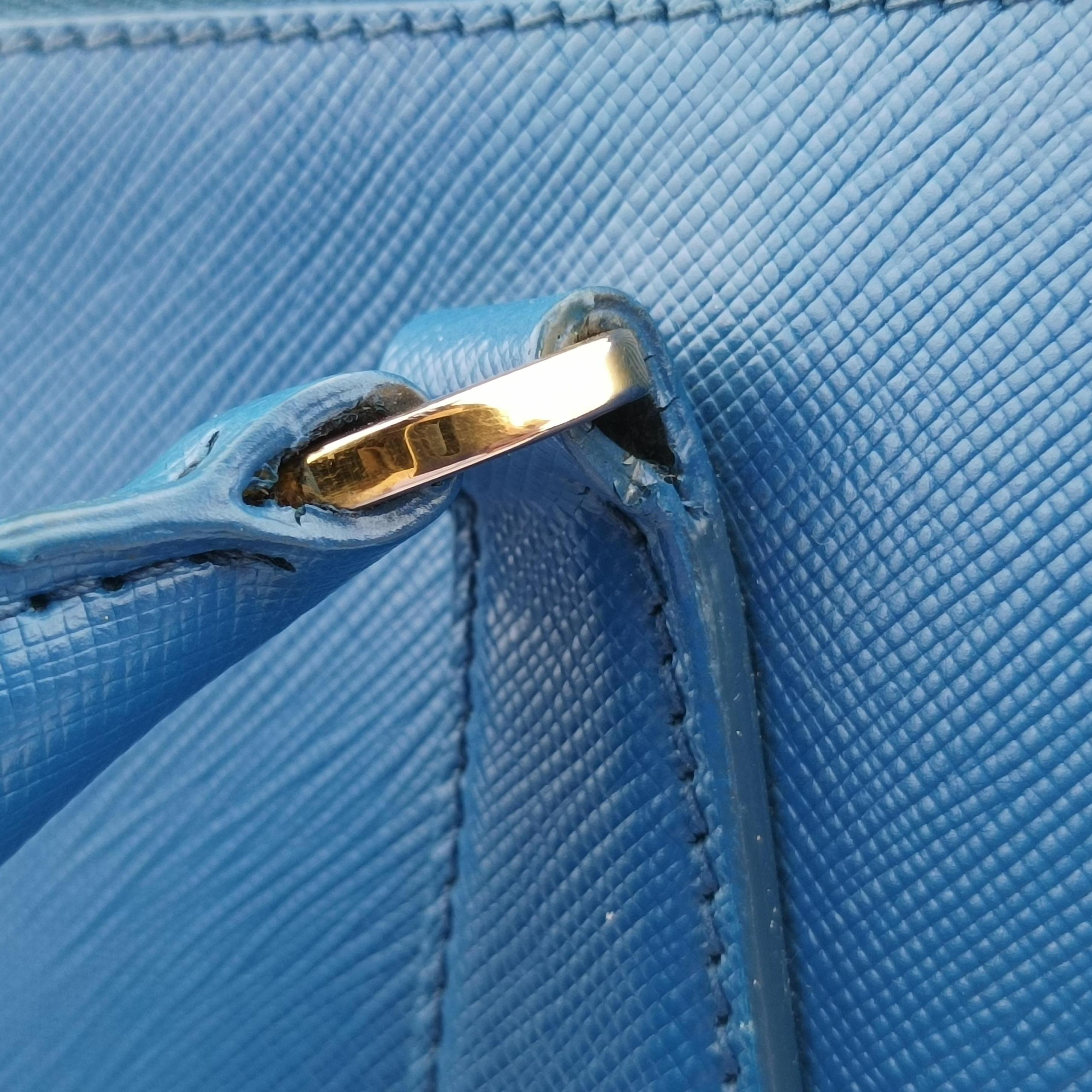 Vintage Prada Galleria Blue SAFFIANO Leather BN1801 shoulderbag | stylenewstar