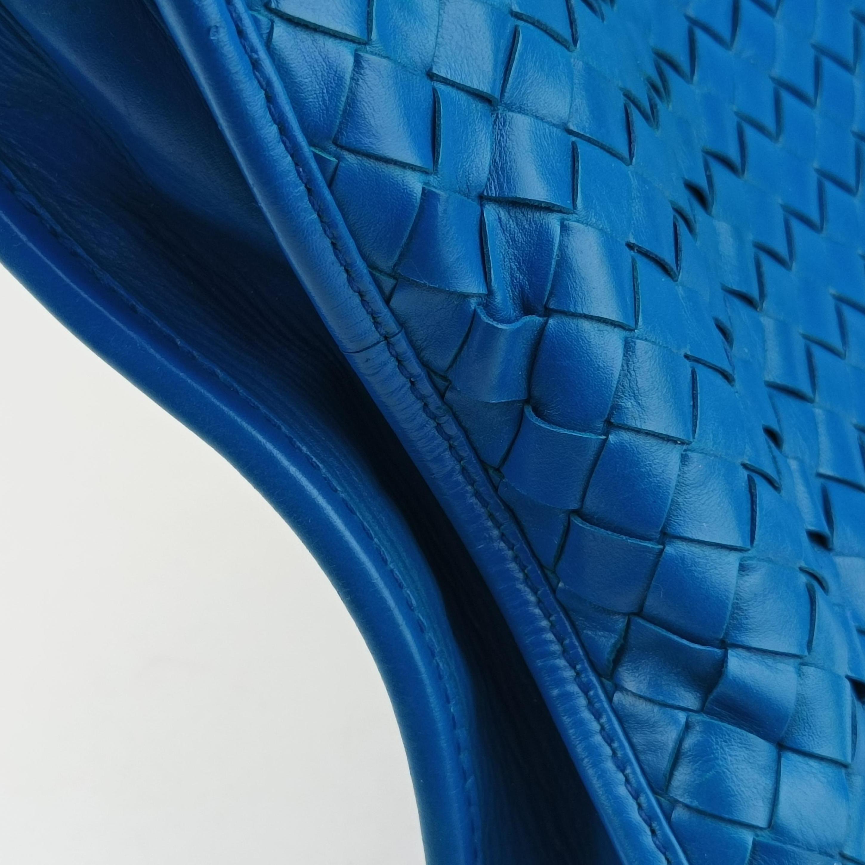 Secondhand Bottega Veneta Intrecciato Blue lambskin  handbag | stylenewstar