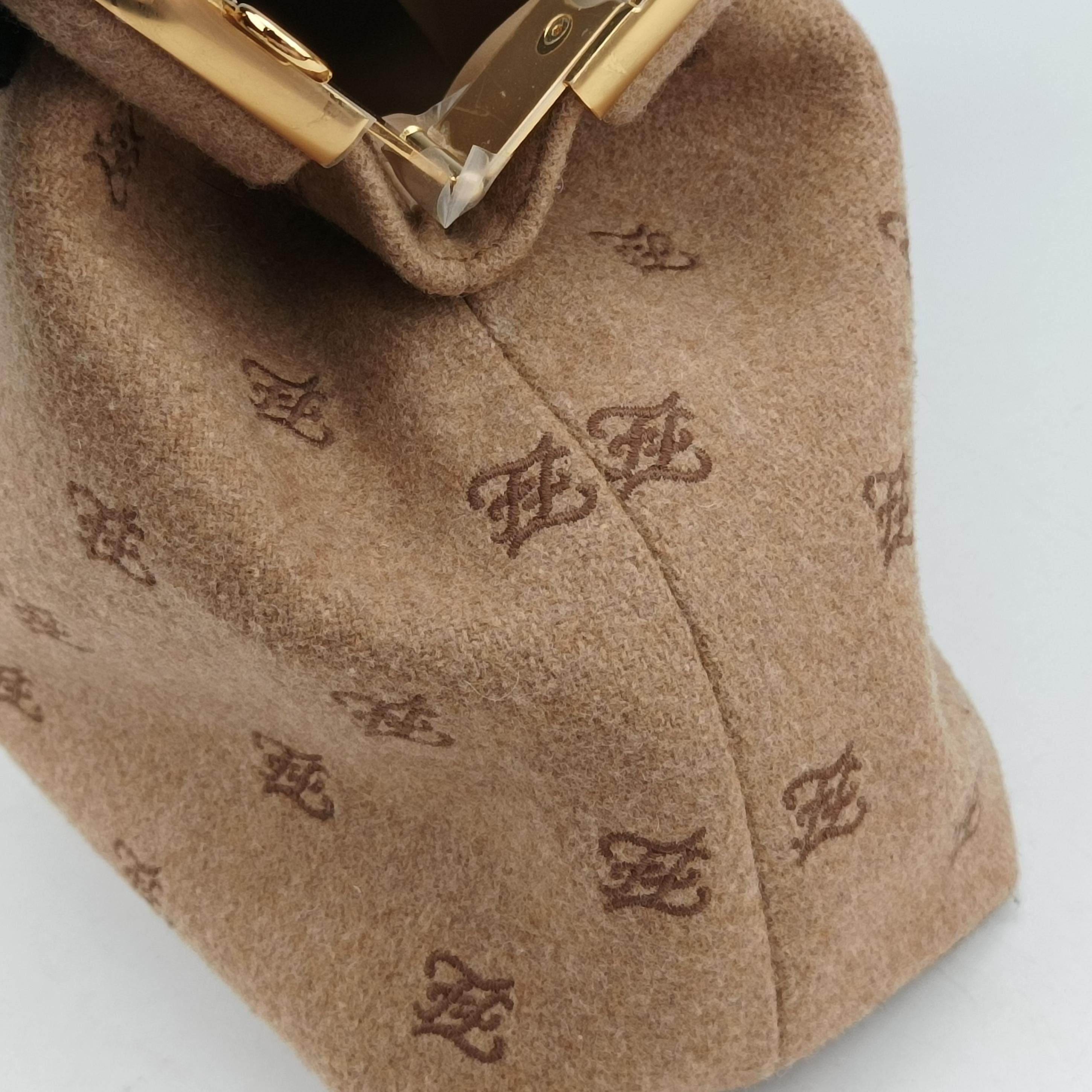 Secondhand Fendi First Beige Flannel  Wool 8BP127 shoulderbag | stylenewstar