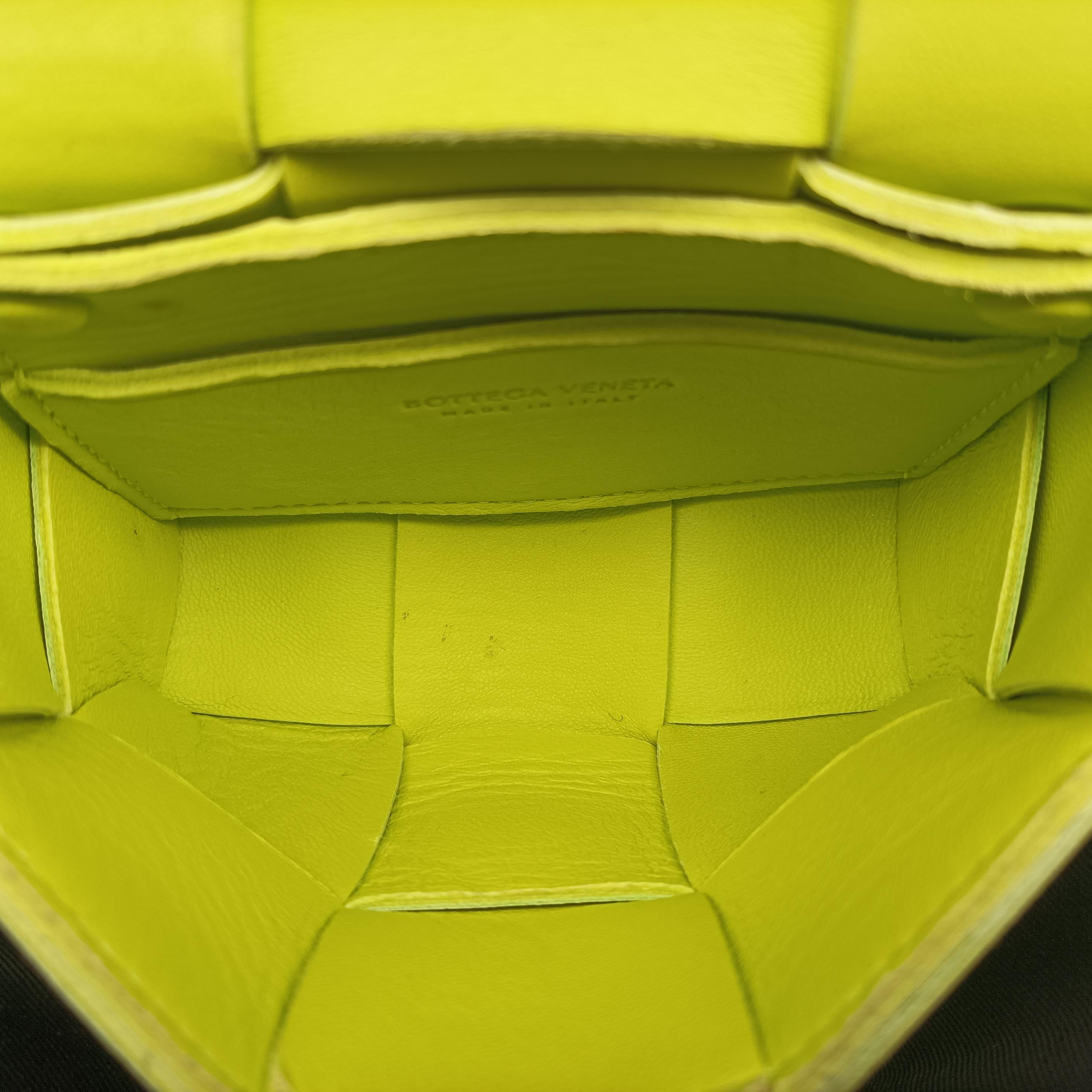 Pre-owned Bottega Veneta cassette yellow lambskin  shoulderbag | stylenewstar