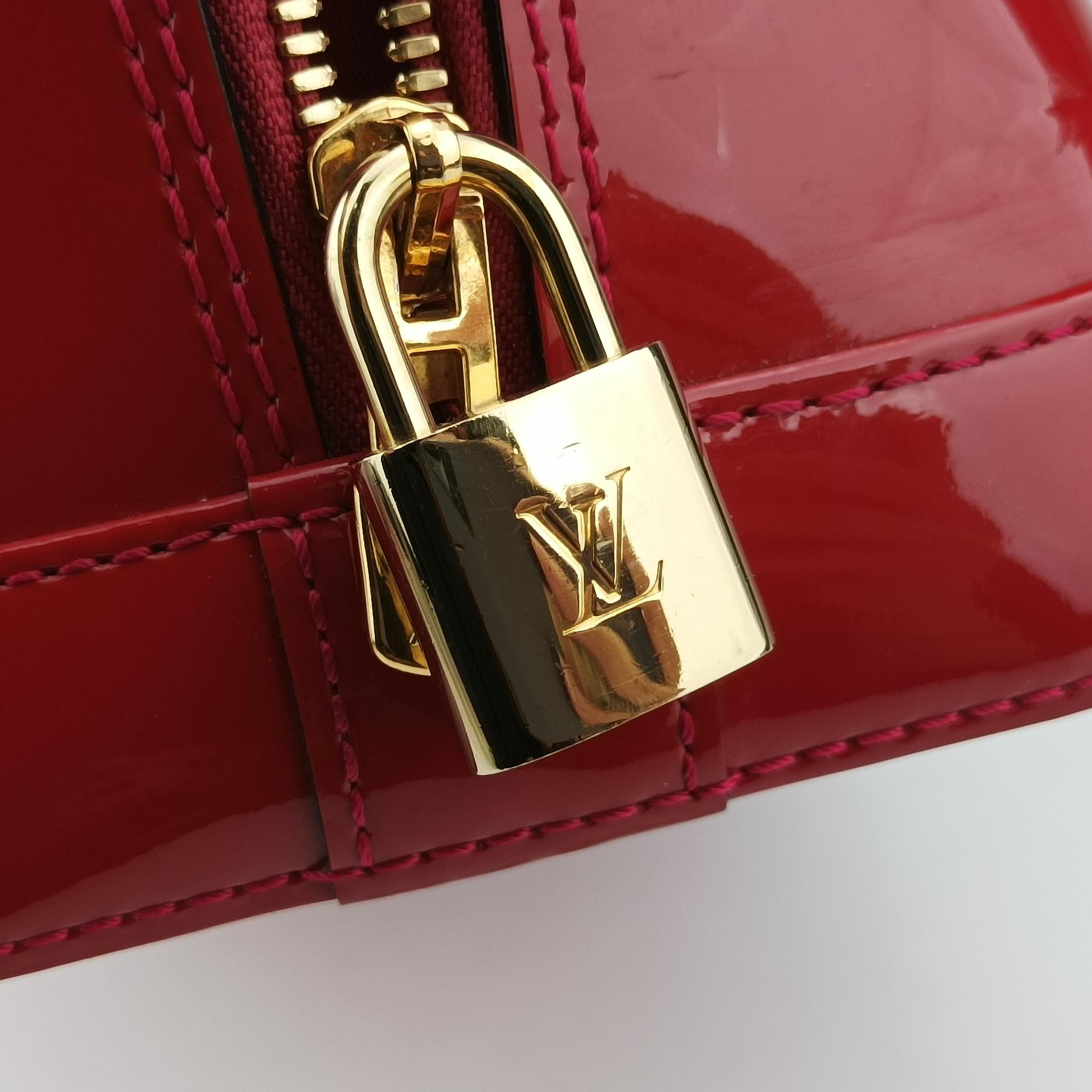 Pre-owned Louis Vuitton Alma PM pomme d'amour Vernis M90096 handbag | stylenewstar
