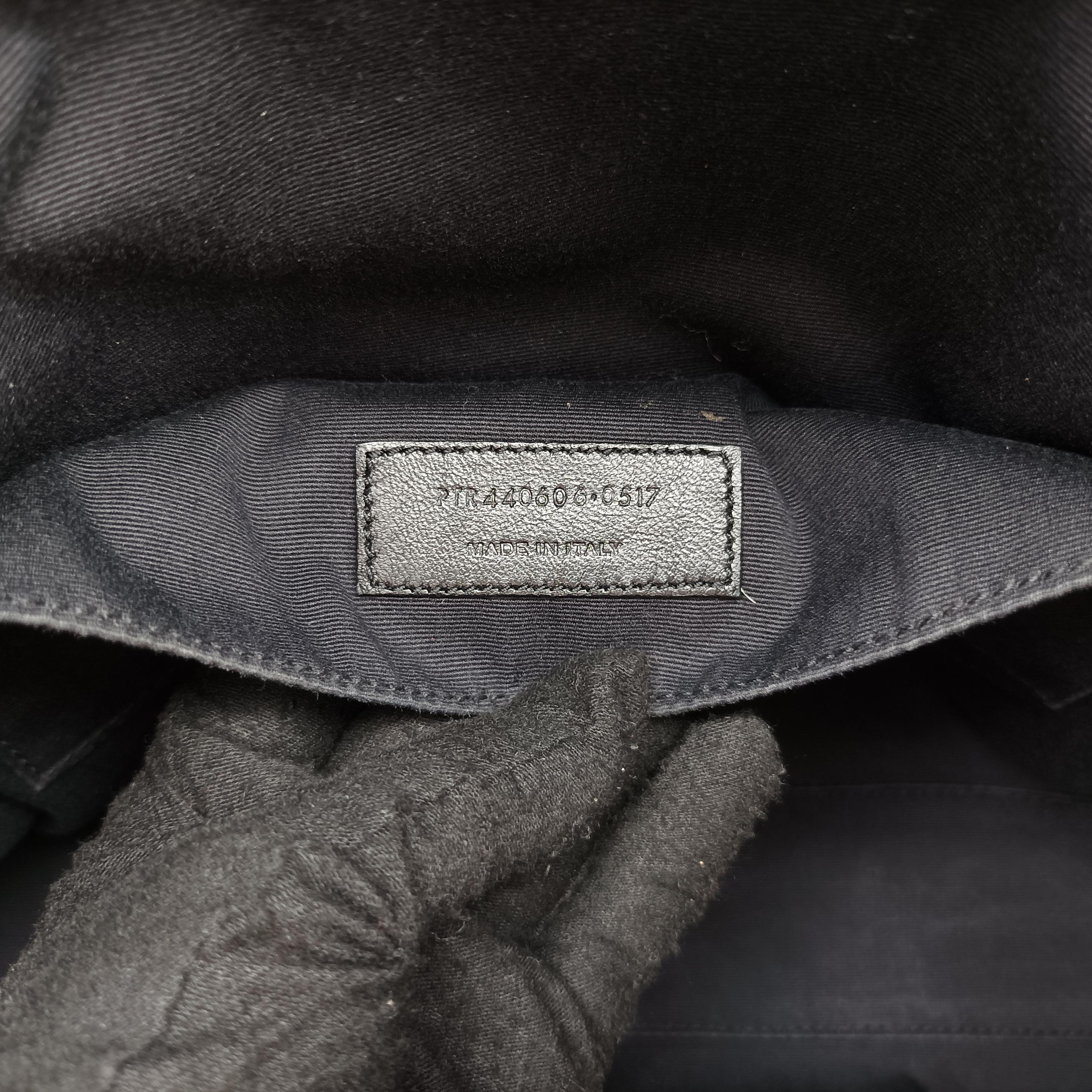 Pre-owned Yves Saint Laurent Bold Black Leather 440606 shoulderbag | stylenewstar