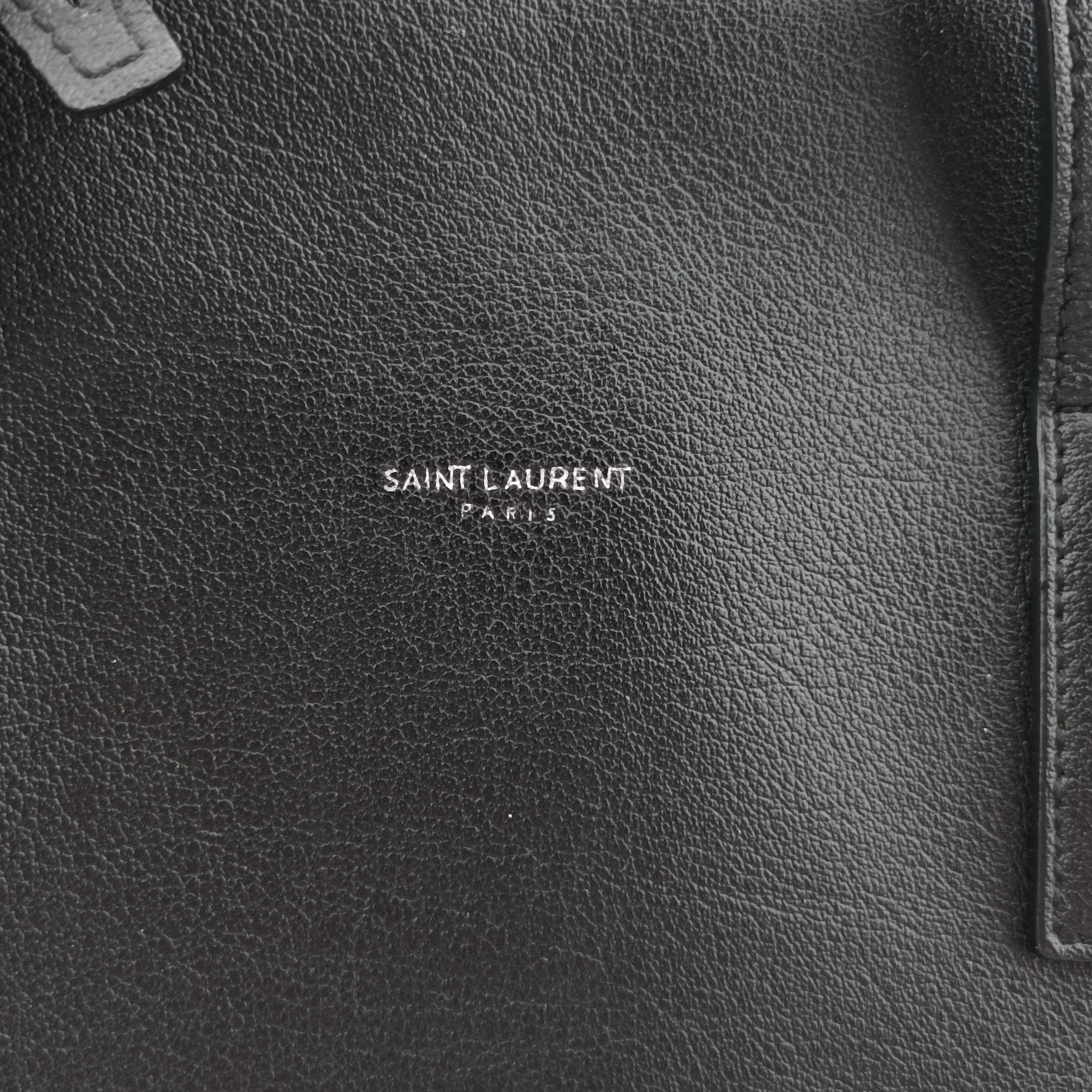 Pre-owned Yves Saint Laurent Bold Black Leather 440606 shoulderbag | stylenewstar