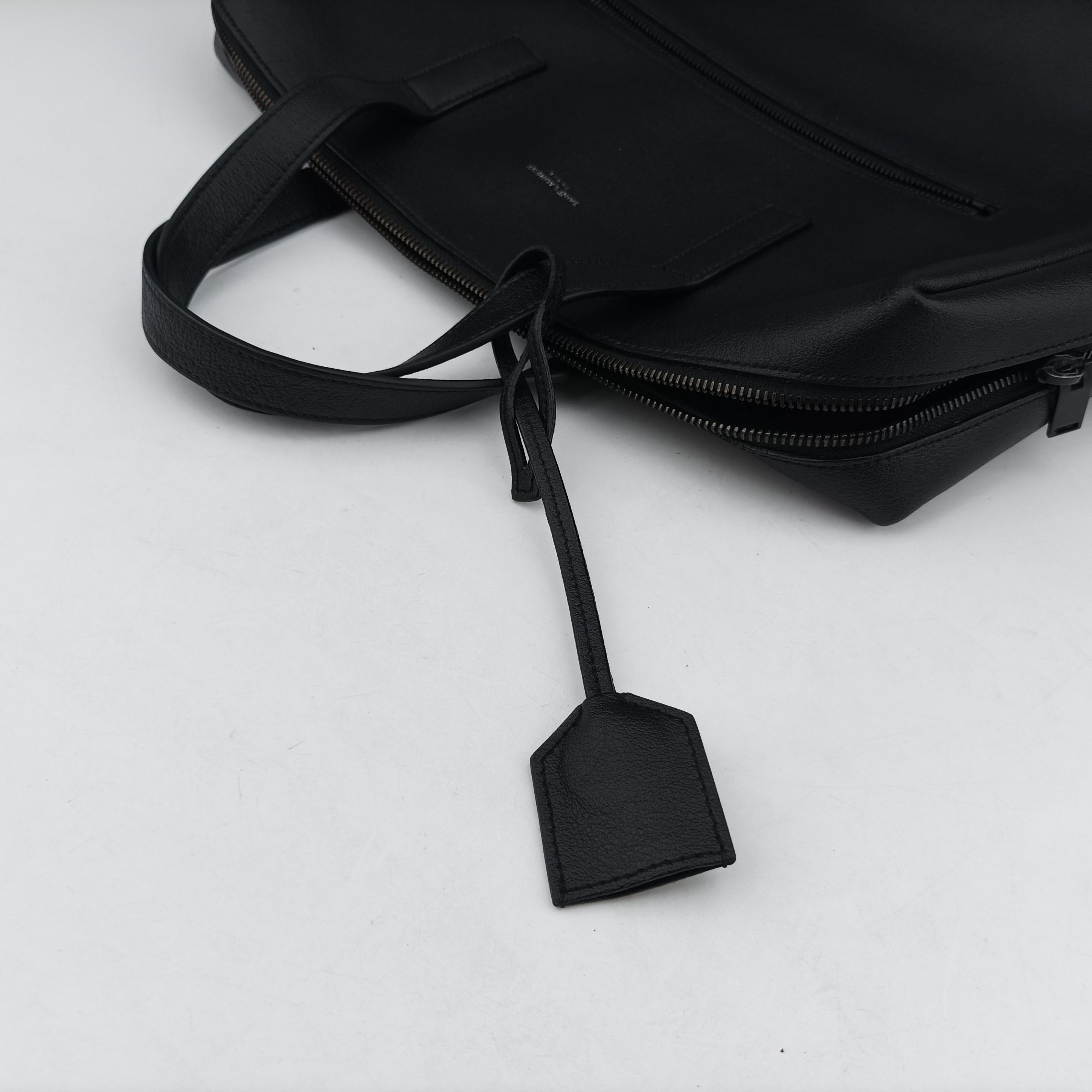 Pre-owned Yves Saint Laurent Bold Black Leather 440606 shoulderbag | stylenewstar