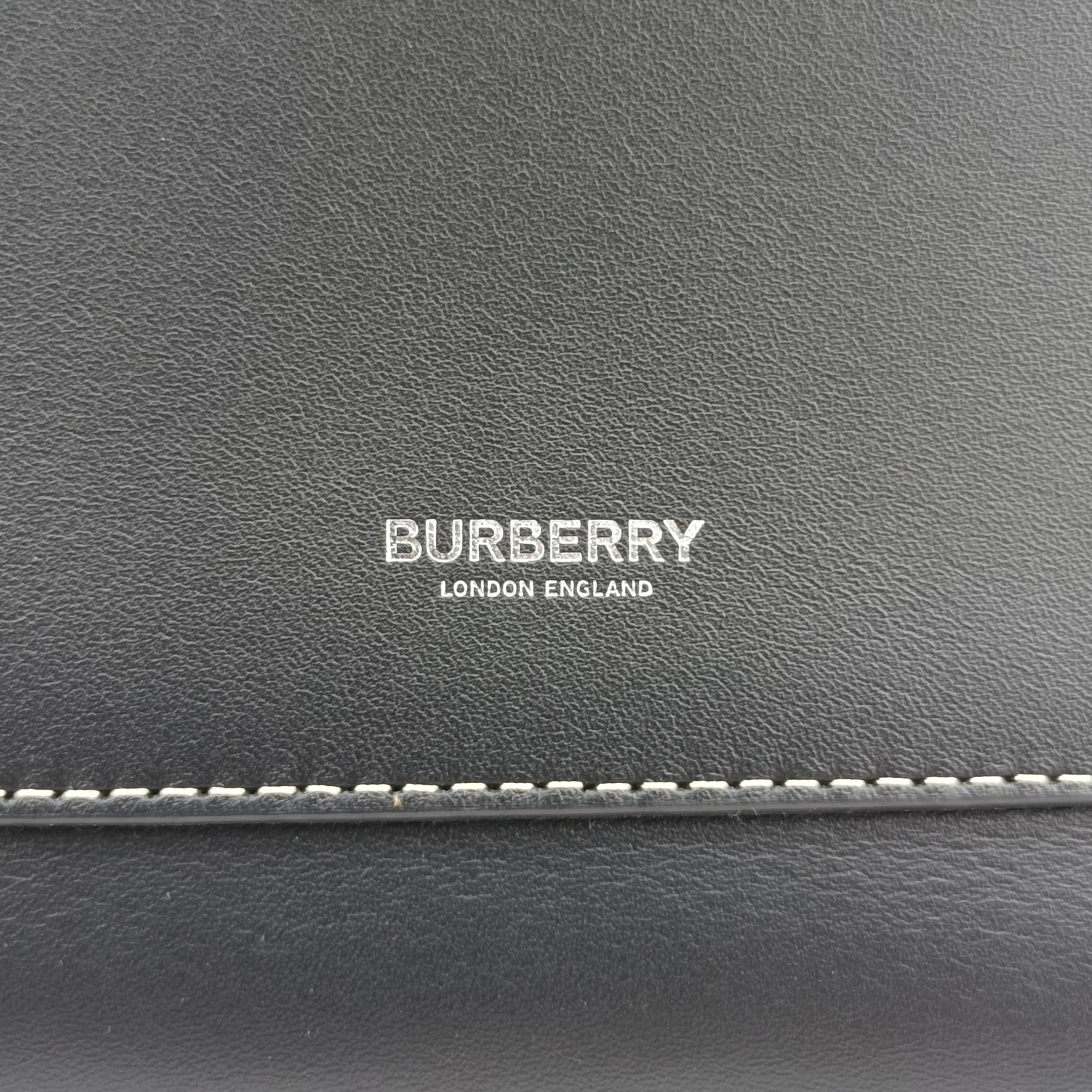 Vintage Burberry Soft Pocket Tote Black leather  shoulderbag | stylenewstar