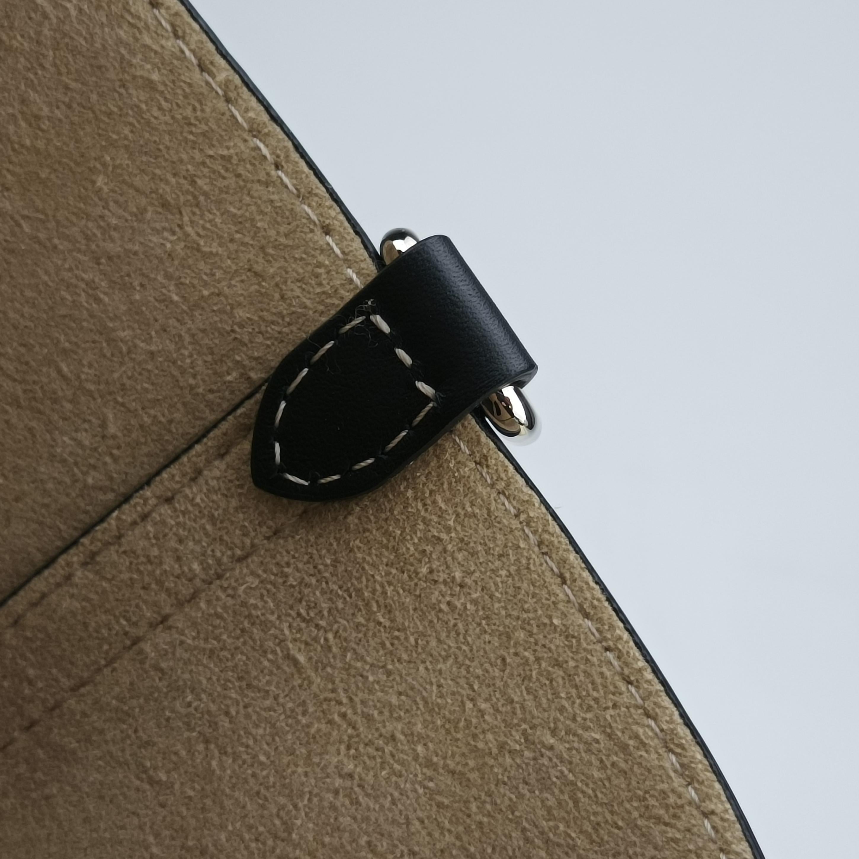 Vintage Burberry Soft Pocket Tote Black leather  shoulderbag | stylenewstar