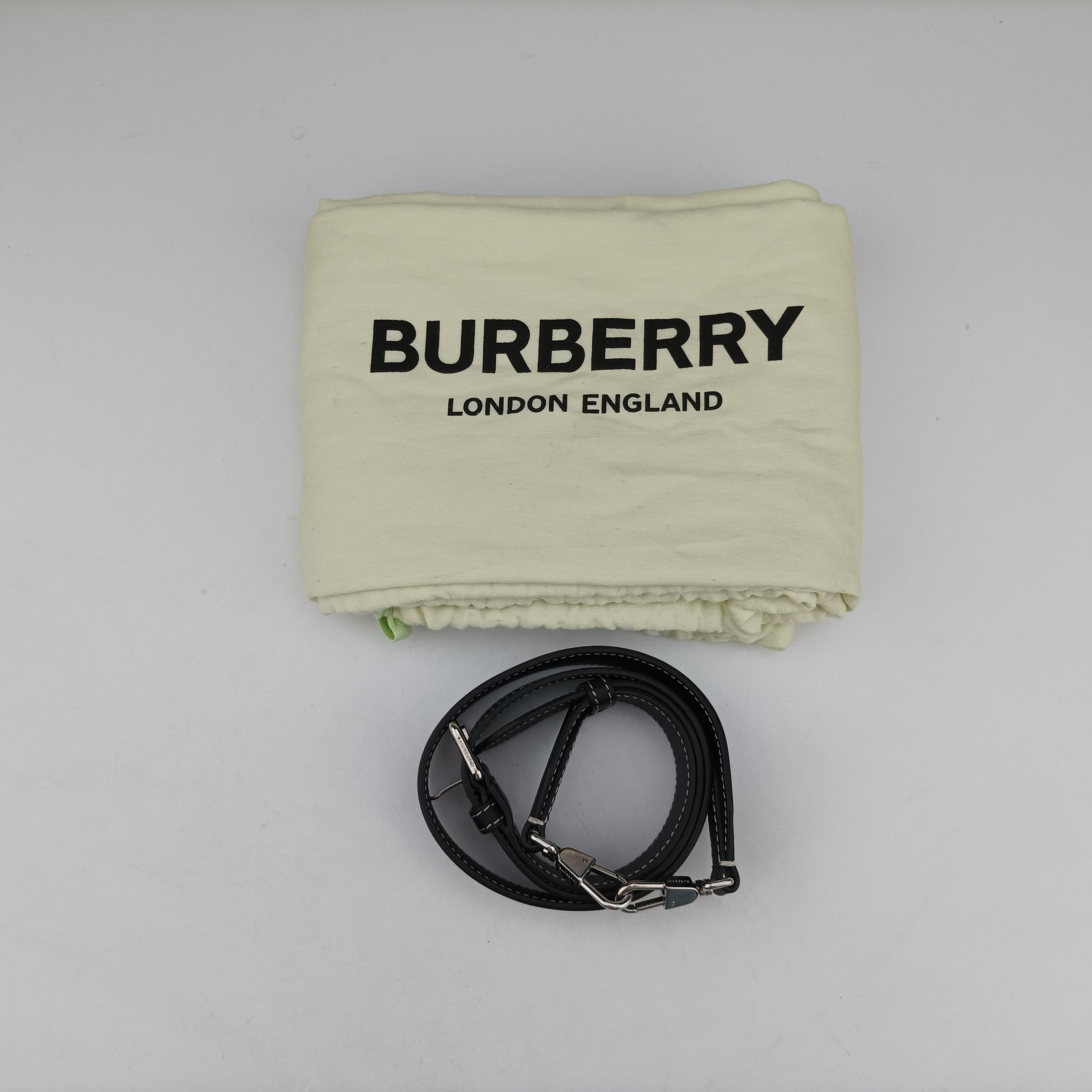 Vintage Burberry Soft Pocket Tote Black leather  shoulderbag | stylenewstar