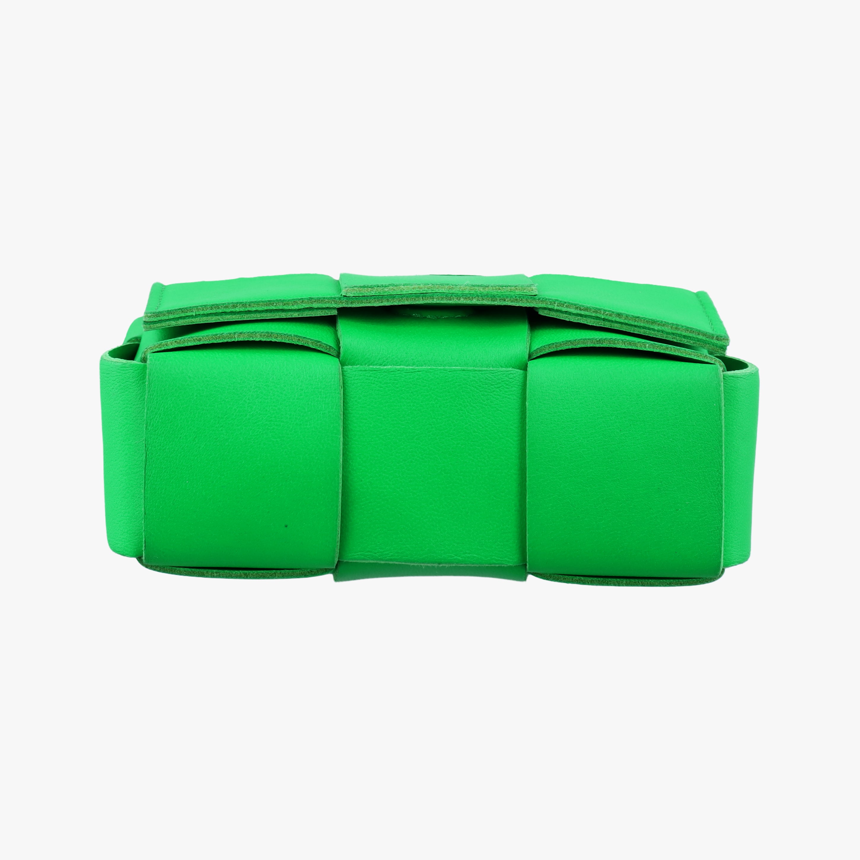 Pre-owned Bottega Veneta candy cassette Green lambskin  shoulderbag | stylenewstar