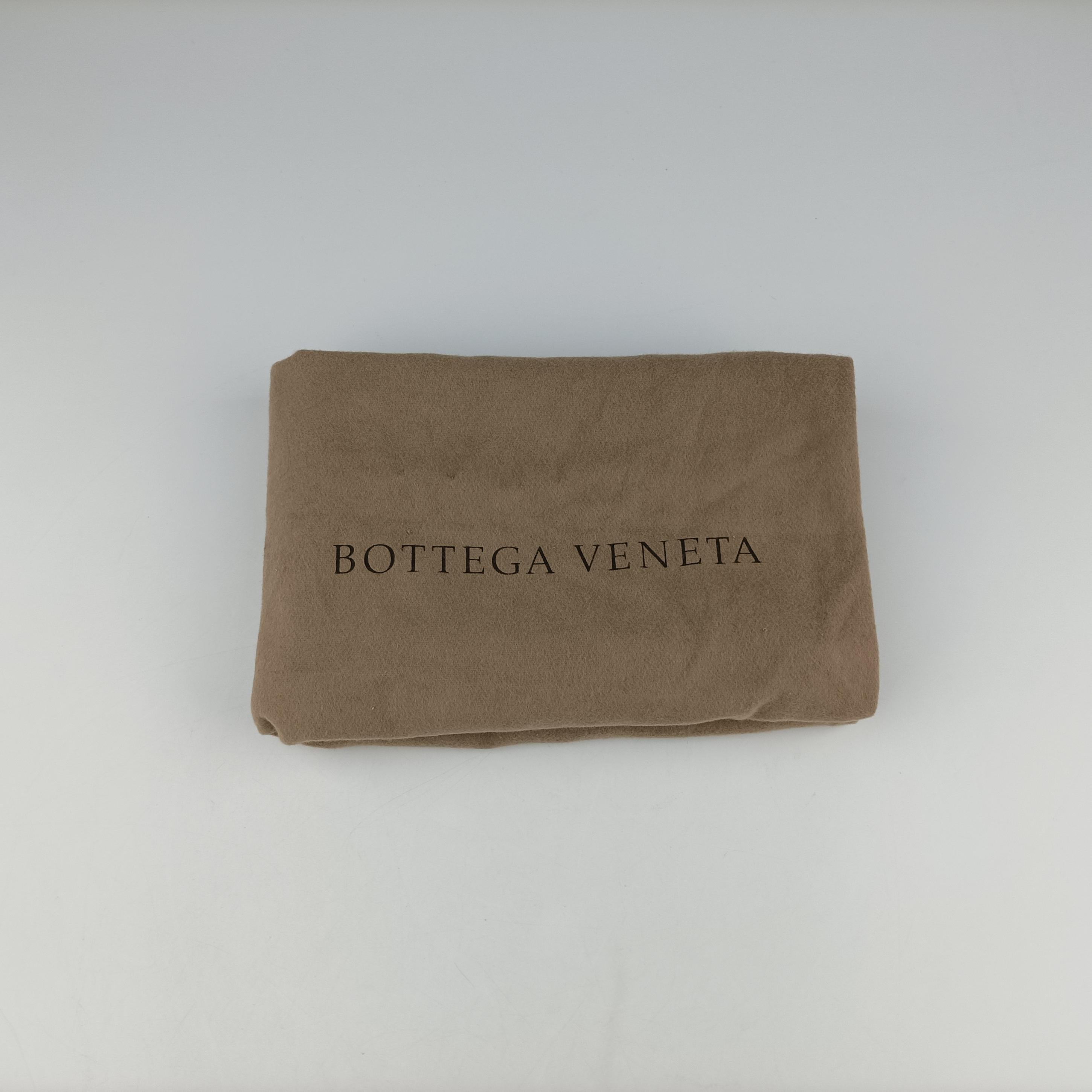 Pre-owned Bottega Veneta Intrecciato Black lambskin  bum bag/waist bag | stylenewstar