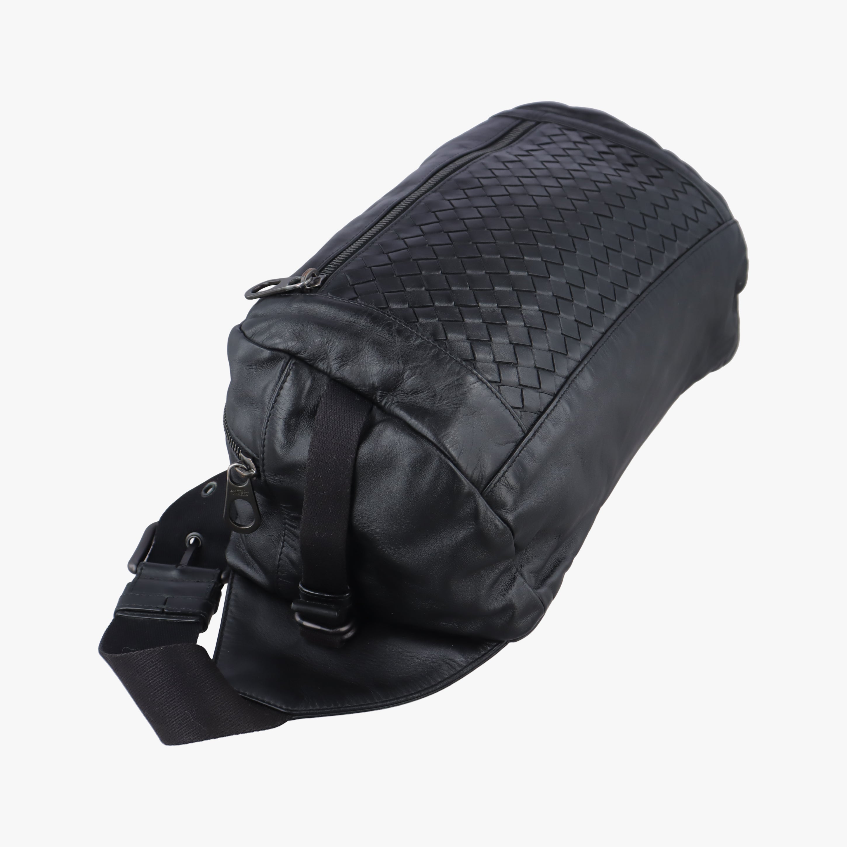 Pre-owned Bottega Veneta Intrecciato Black lambskin  bum bag/waist bag | stylenewstar