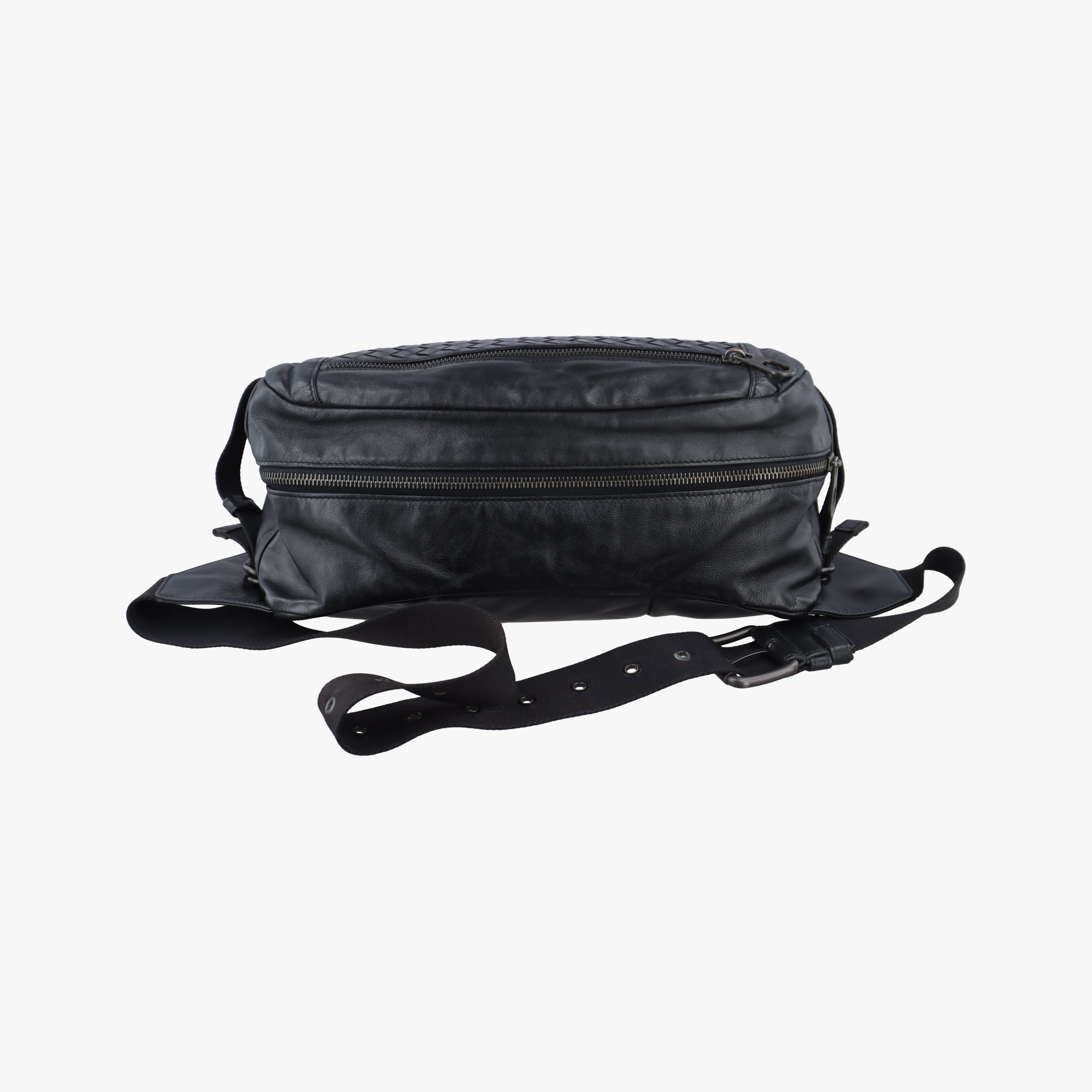 Pre-owned Bottega Veneta Intrecciato Black lambskin  bum bag/waist bag | stylenewstar
