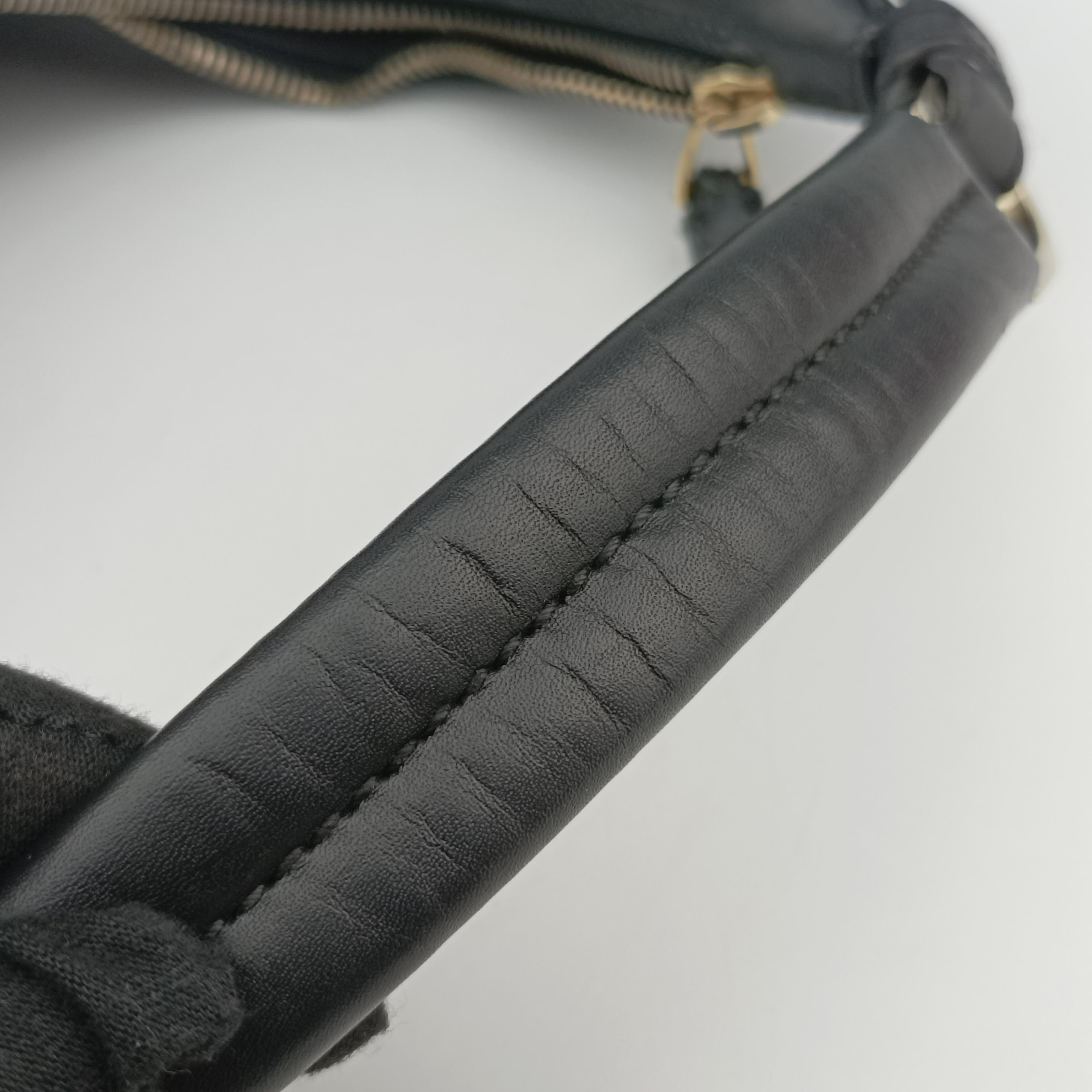 Secondhand Gucci Hobo Black canvas 001.42 shoulderbag | stylenewstar