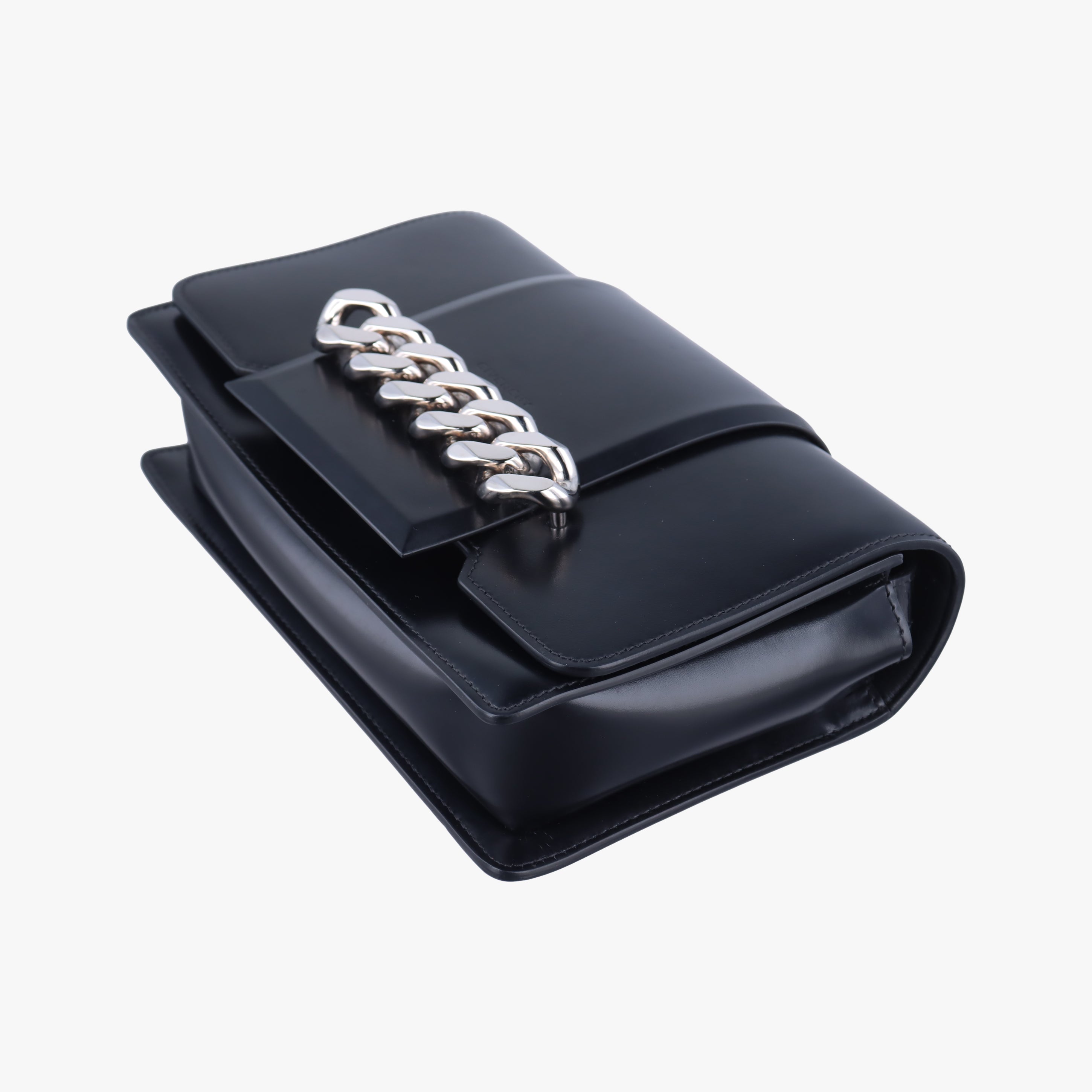 Pre-owned Givenchy Infinity Black leather  shoulderbag | stylenewstar