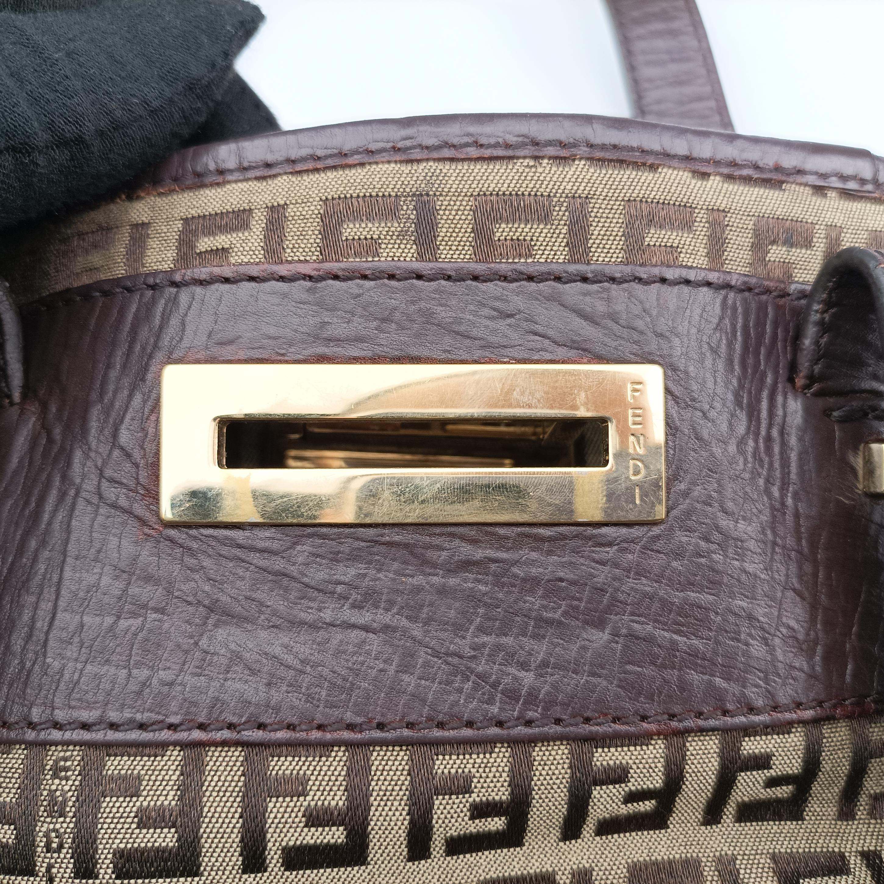 Pre-owned Fendi Zucchino Brown canvas 8BH181 shoulderbag | stylenewstar