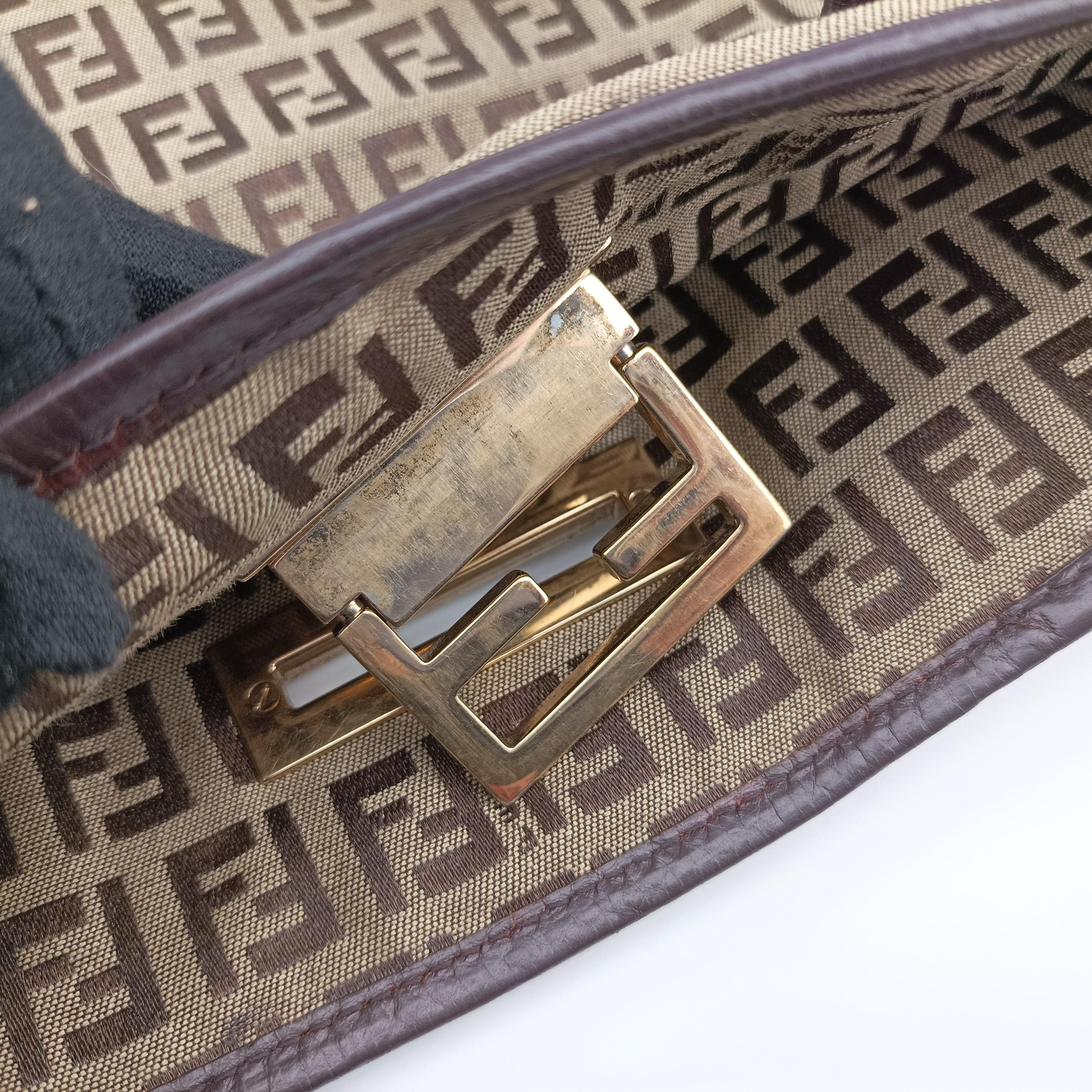 Pre-owned Fendi Zucchino Brown canvas 8BH181 shoulderbag | stylenewstar