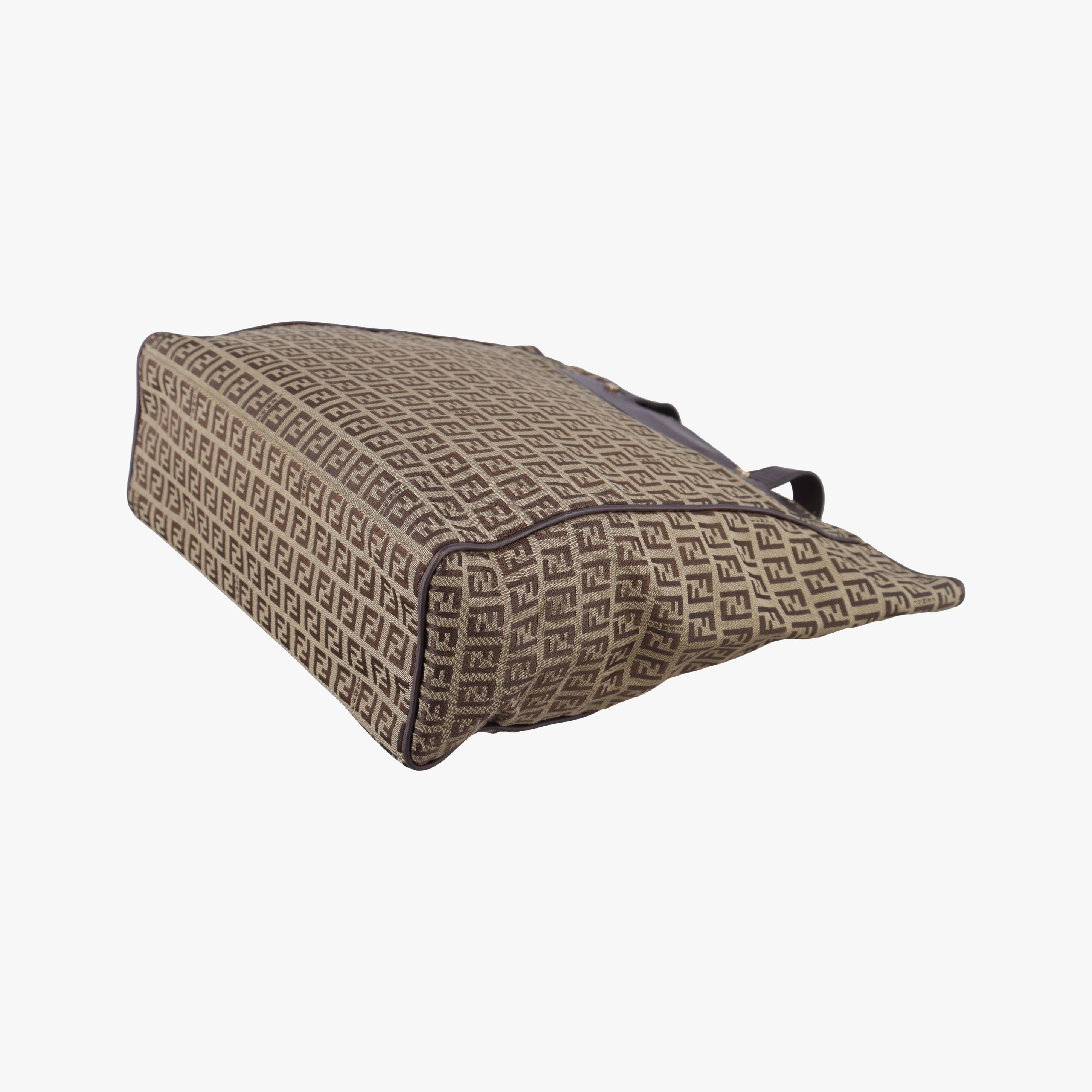 Pre-owned Fendi Zucchino Brown canvas 8BH181 shoulderbag | stylenewstar