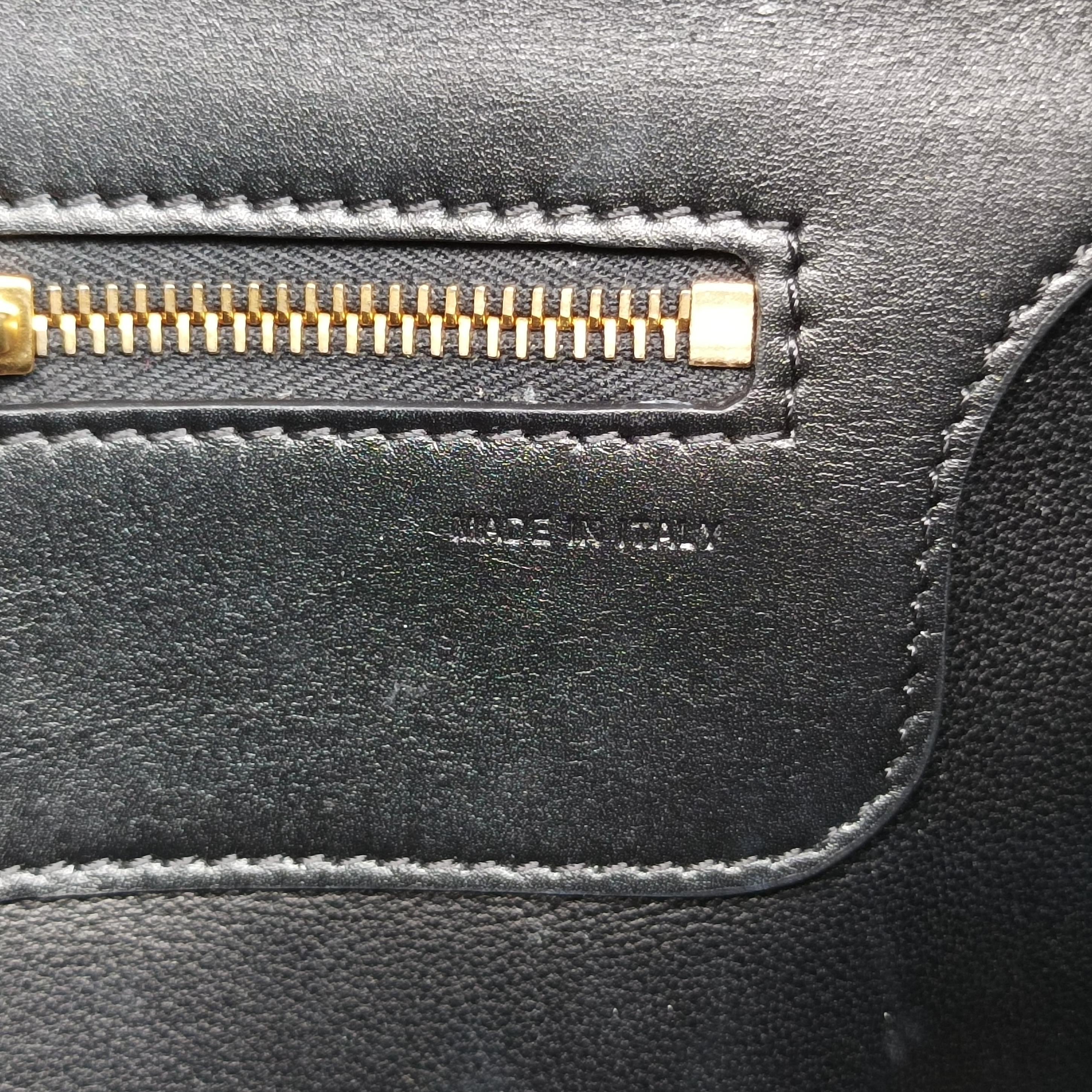 Pre-owned Valentino VLogo Black Leather  shoulderbag | stylenewstar