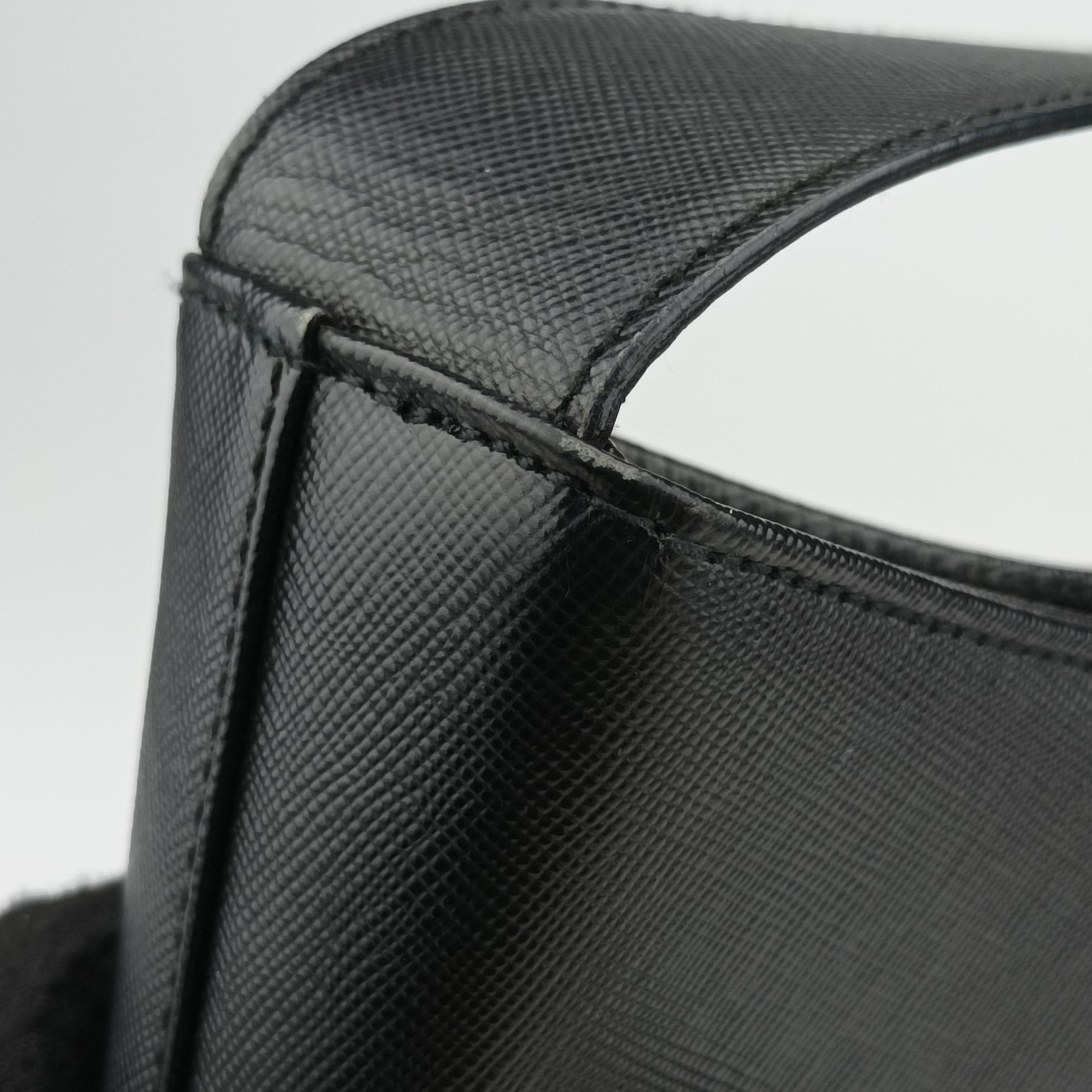 Vintage Ferragamo Gancini Black Leather  shoulderbag | stylenewstar