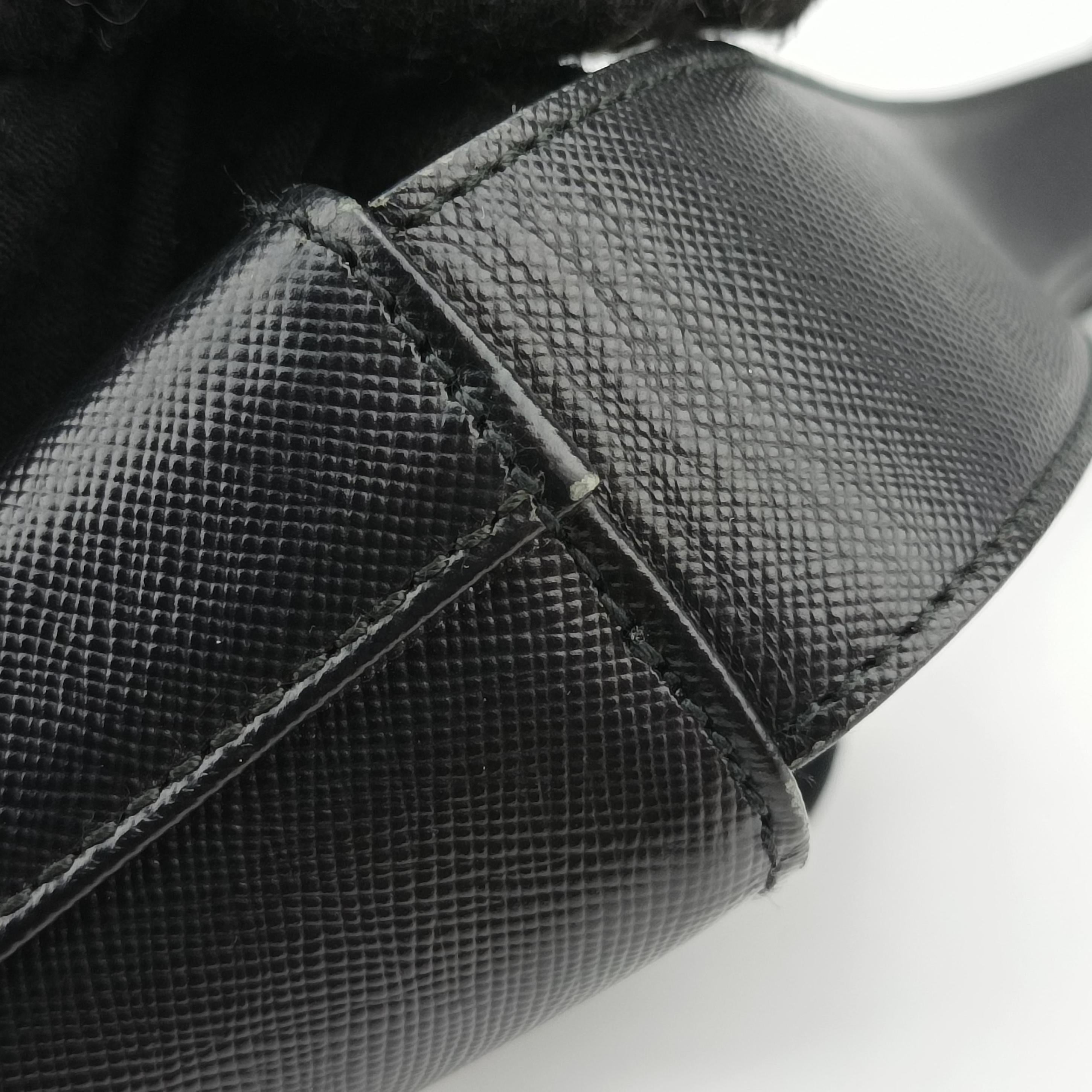 Vintage Ferragamo Gancini Black Leather  shoulderbag | stylenewstar