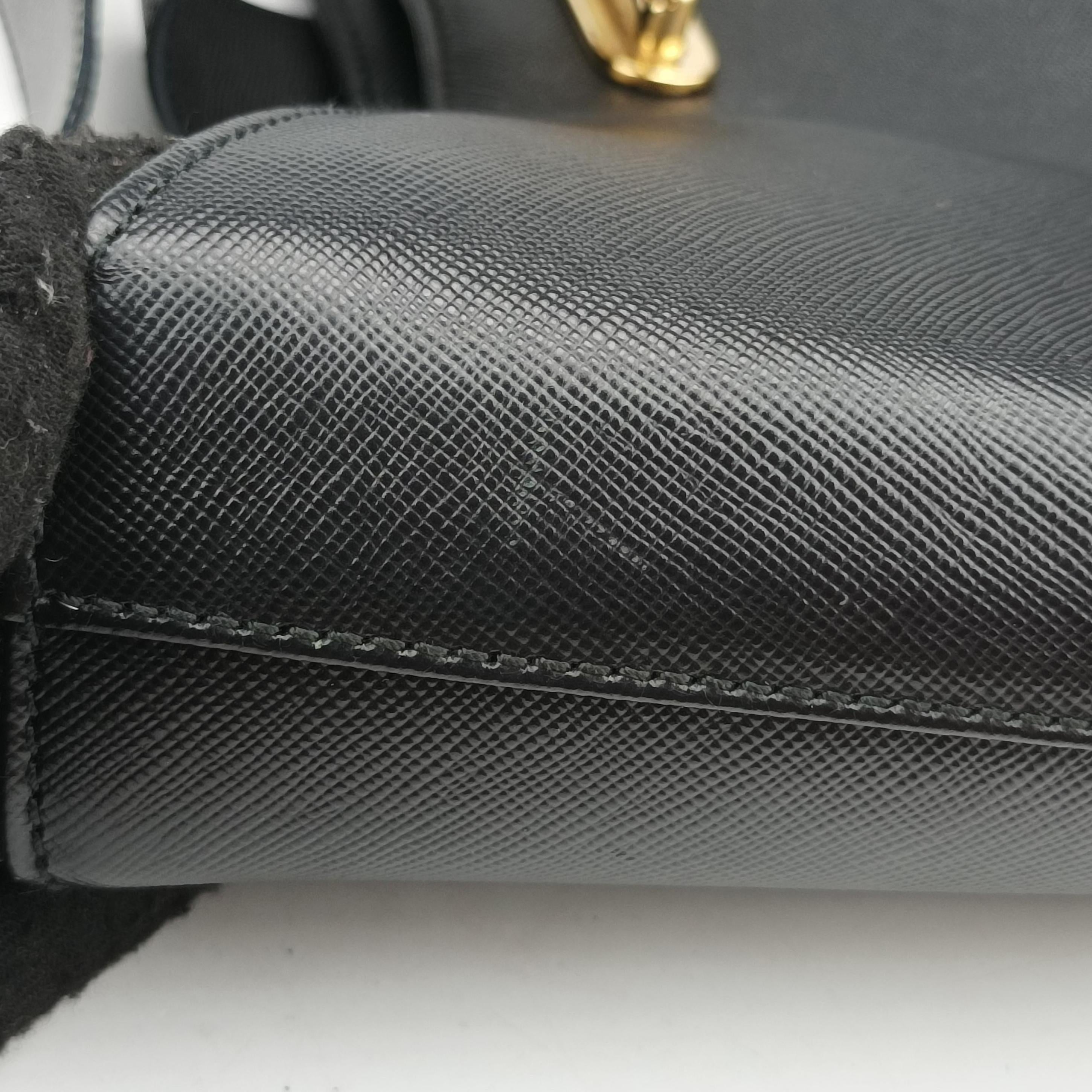 Vintage Ferragamo Gancini Black Leather  shoulderbag | stylenewstar