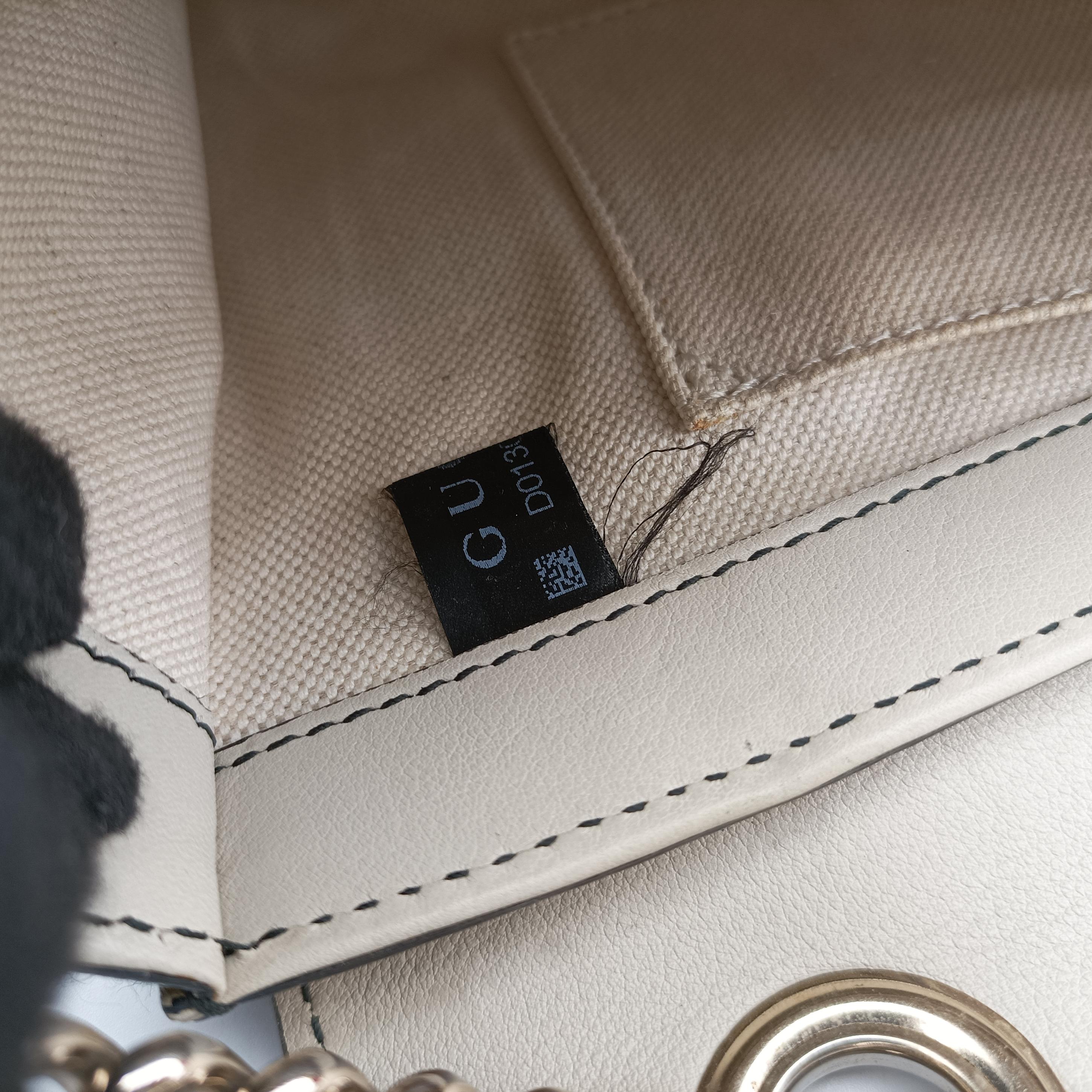 Pre-owned Gucci Emily White Leather 295402 shoulderbag | stylenewstar