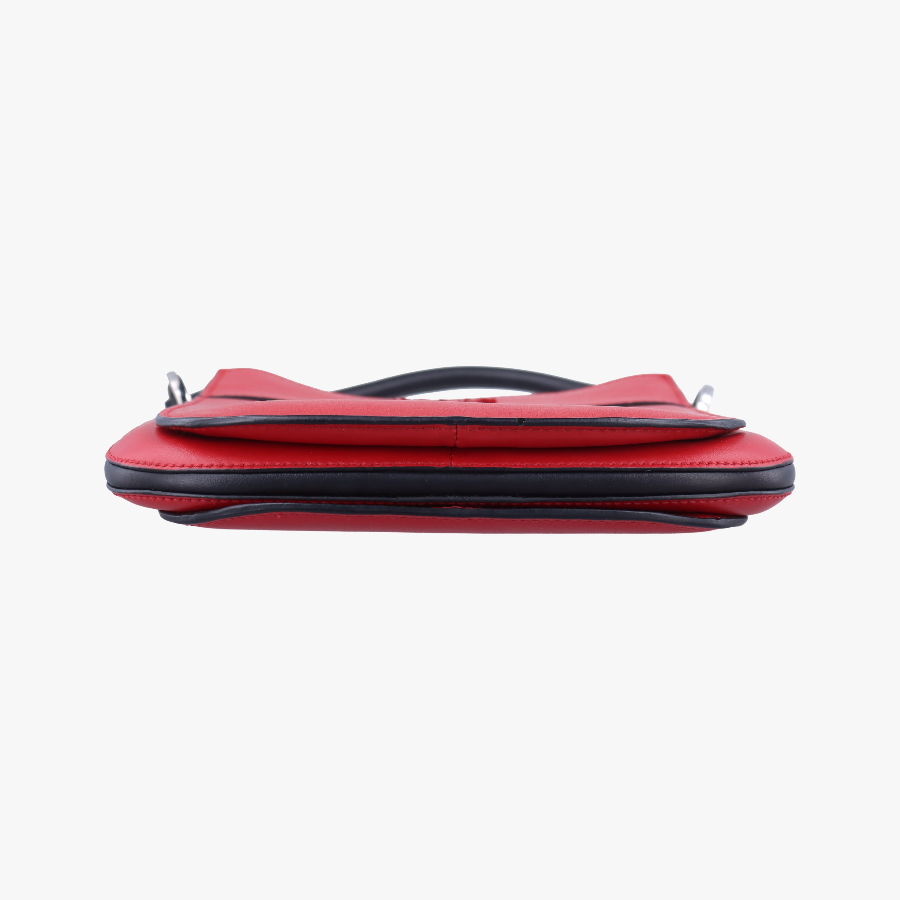 Vintage Prada Maggit Red × Black leather 1BC082 shoulderbag | stylenewstar