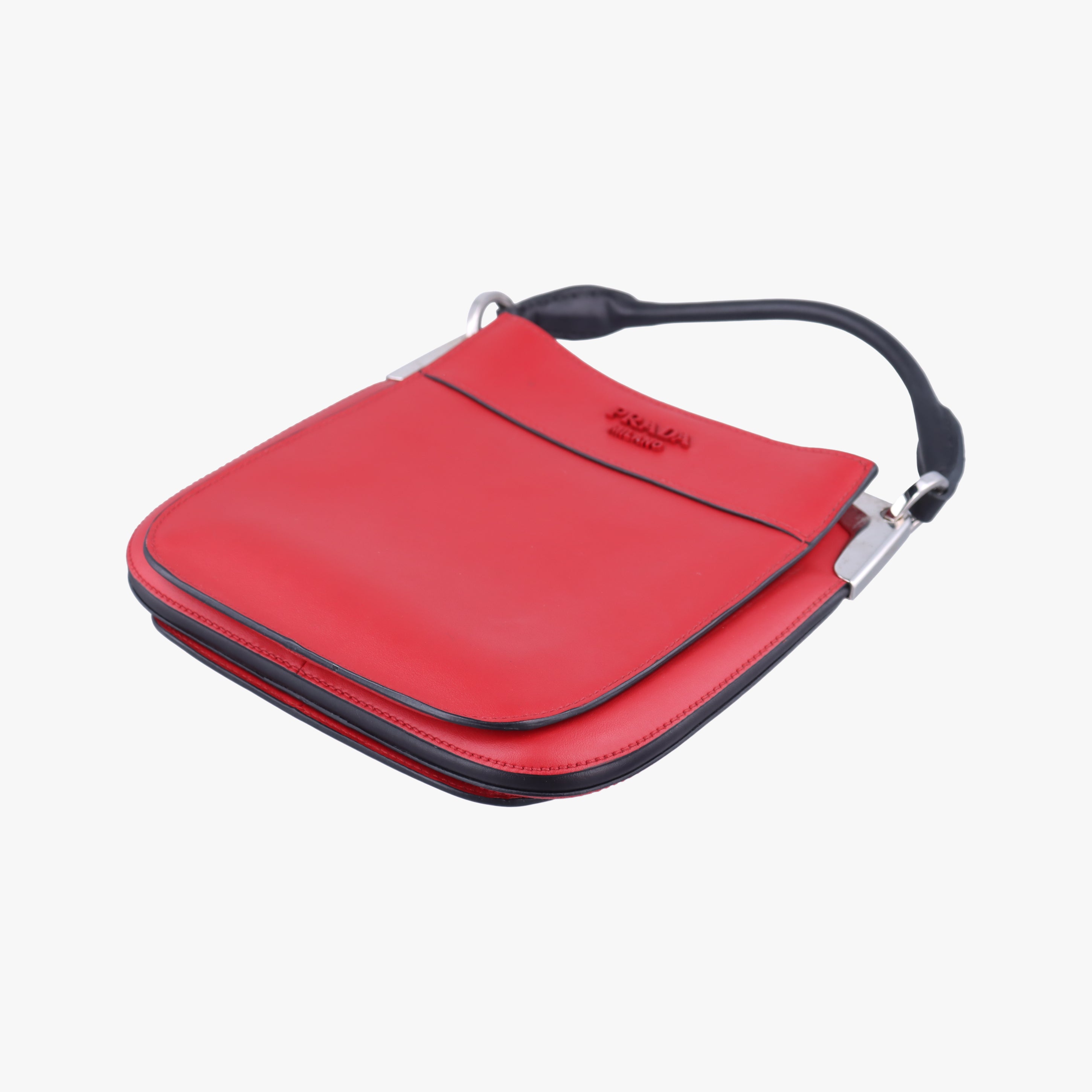 Vintage Prada Maggit Red × Black leather 1BC082 shoulderbag | stylenewstar