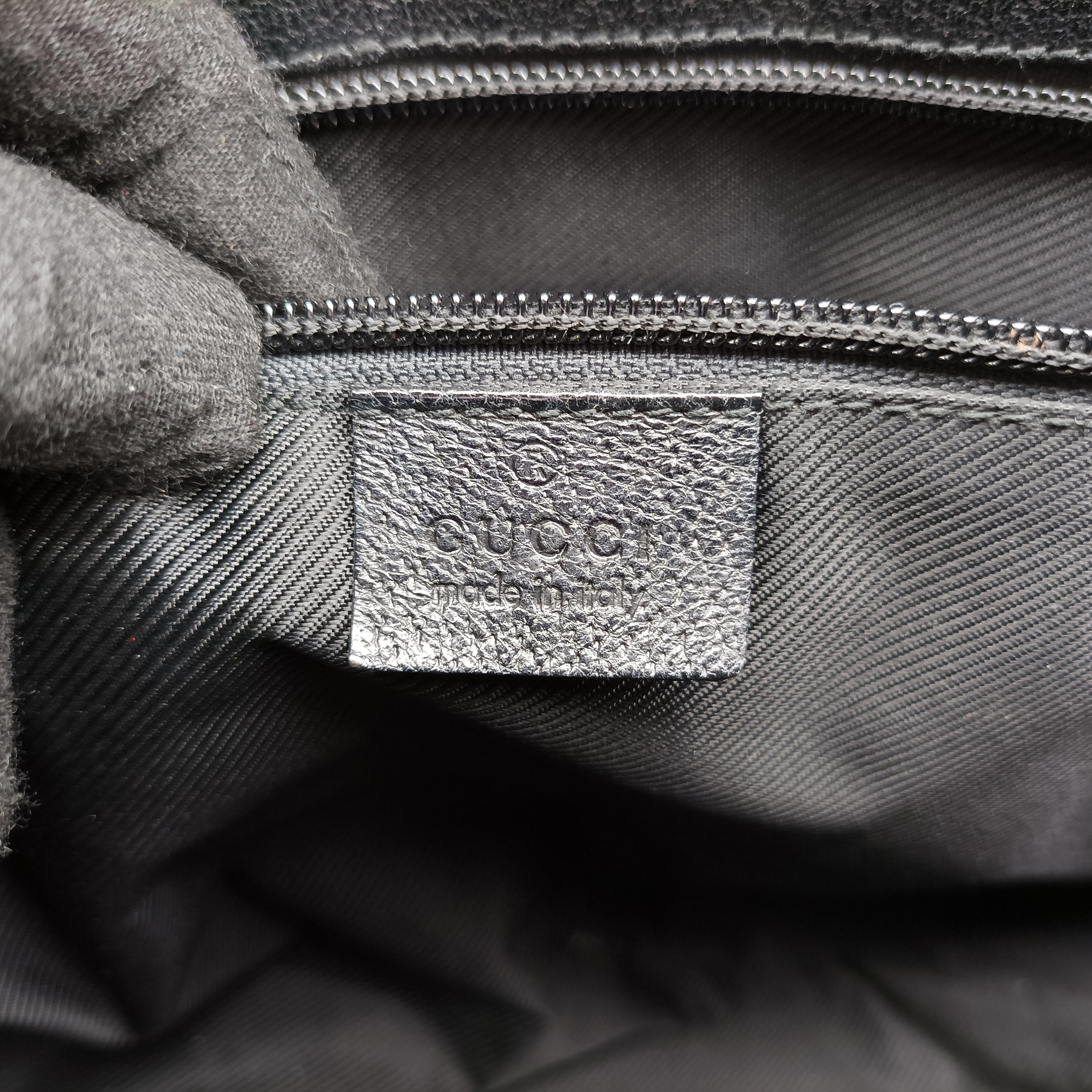 Secondhand Gucci GG Canvas Black canvas×leather 114273 shoulderbag | stylenewstar