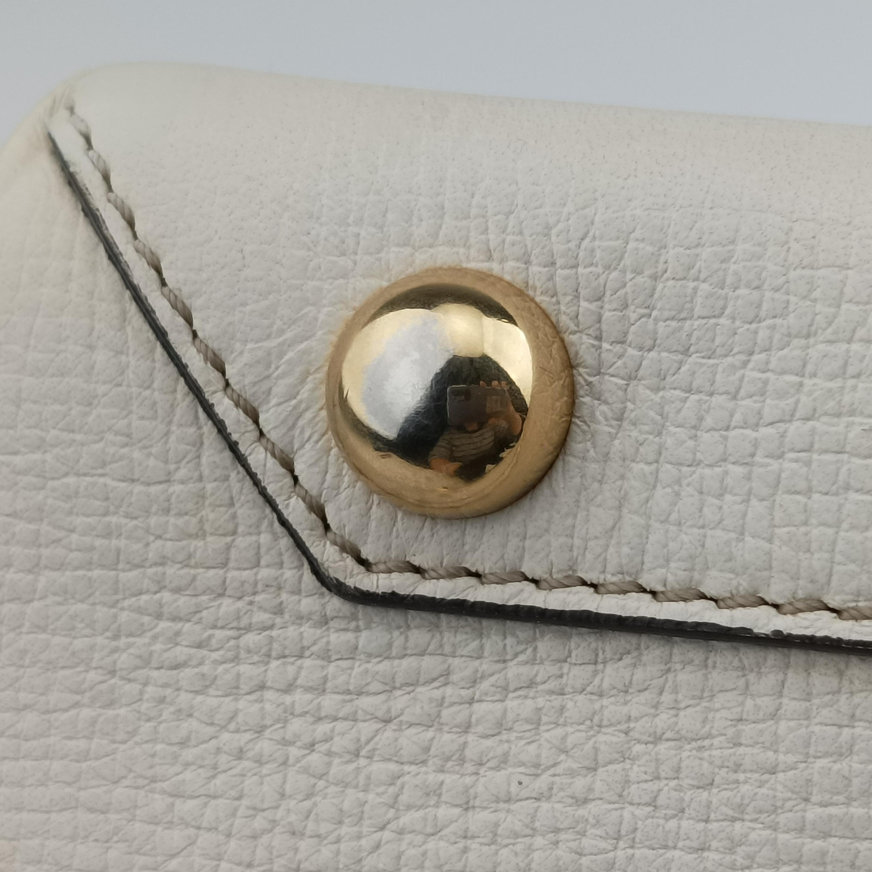 Vintage Burberry House Check The Banner White Leather  shoulderbag | stylenewstar
