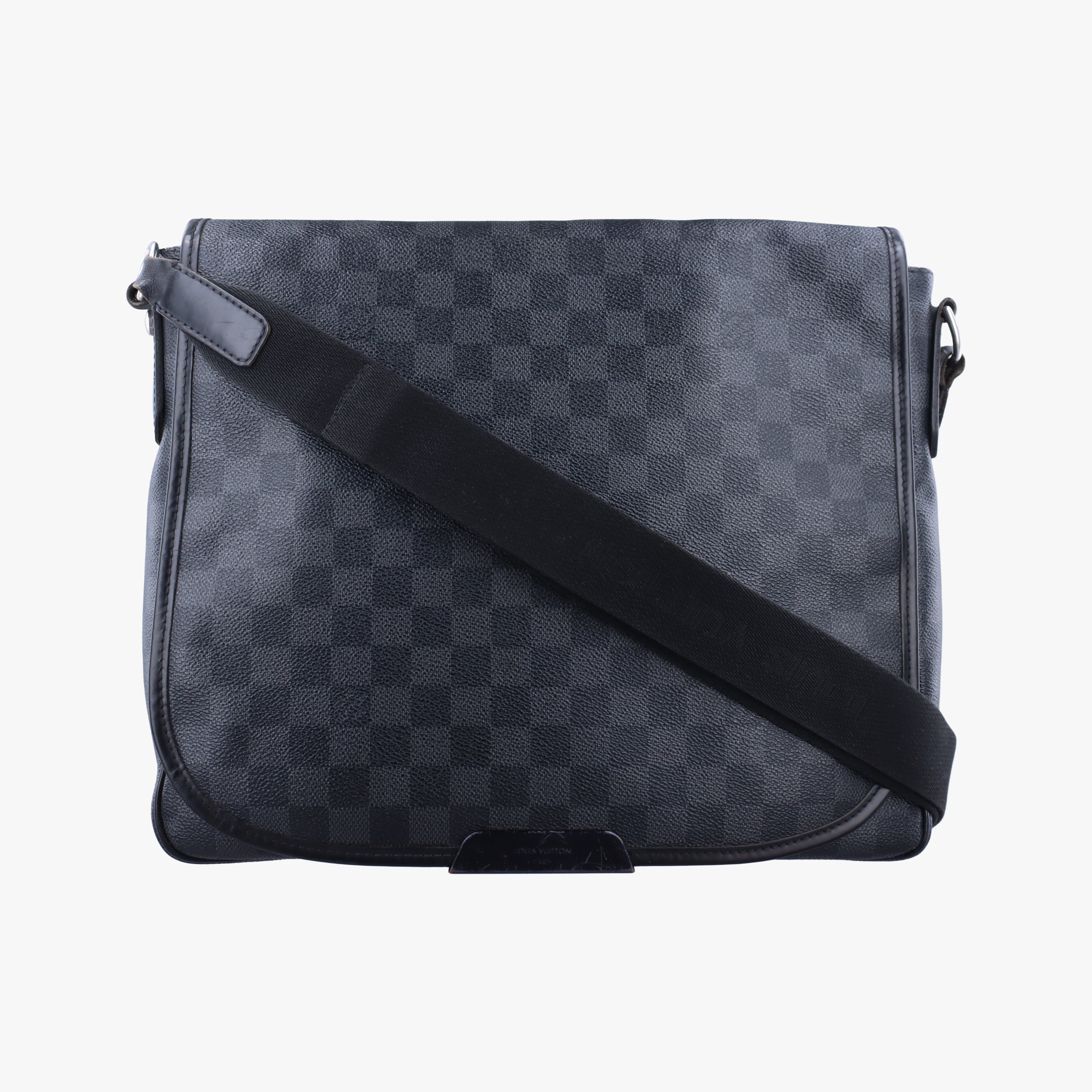 Pre-owned Louis Vuitton DANIEL MM Noir Damier GRAPHITE N58029 shoulderbag | stylenewstar