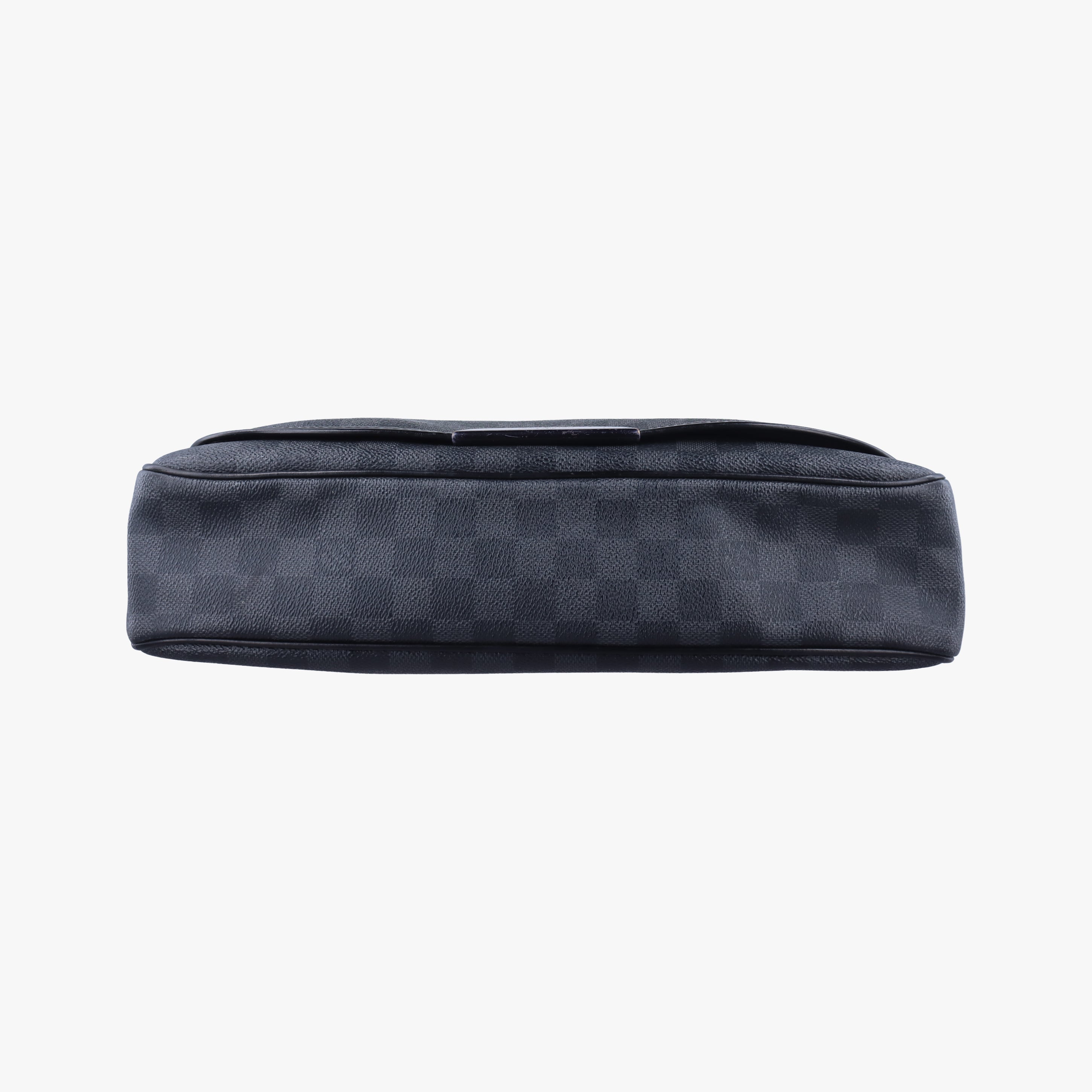 Pre-owned Louis Vuitton DANIEL MM Noir Damier GRAPHITE N58029 shoulderbag | stylenewstar