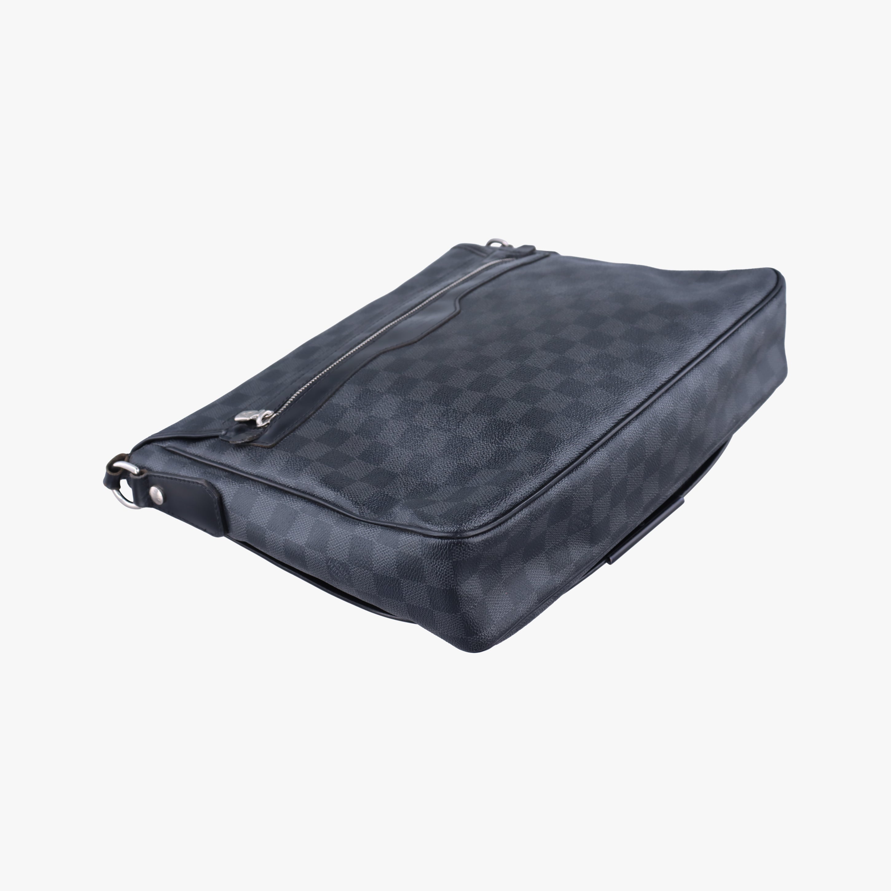 Pre-owned Louis Vuitton DANIEL MM Noir Damier GRAPHITE N58029 shoulderbag | stylenewstar