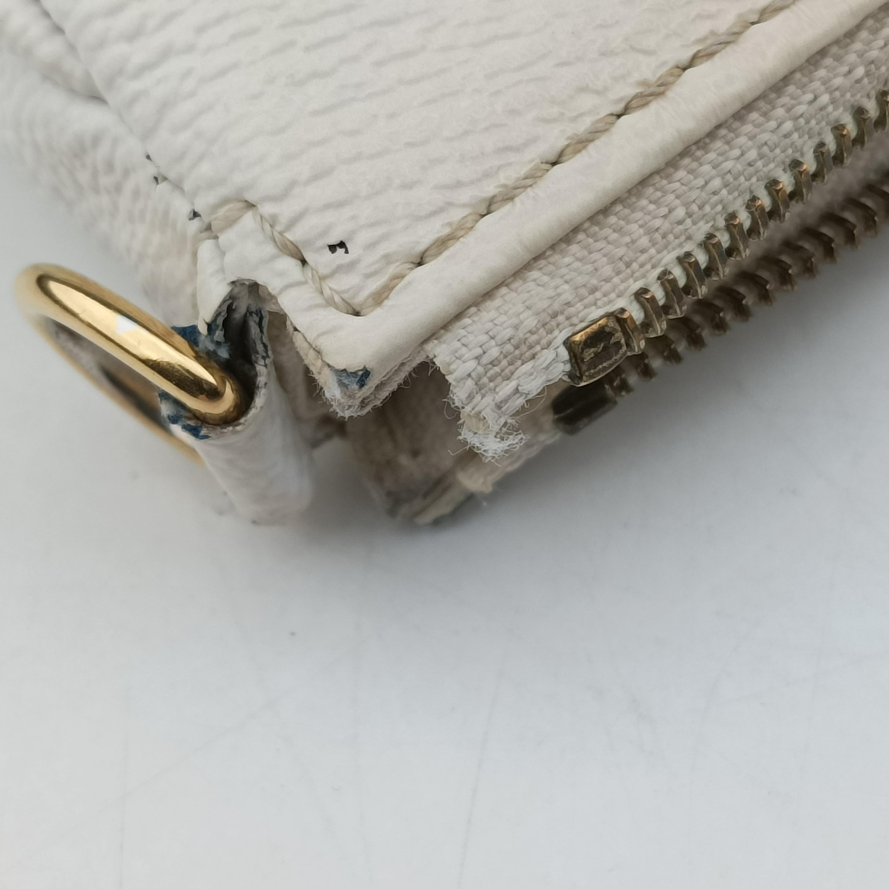 Pre-owned Louis Vuitton MULTI POCHETTE ACCESSOIRES Blue Gradient Monogram Giant M57633 shoulderbag | stylenewstar