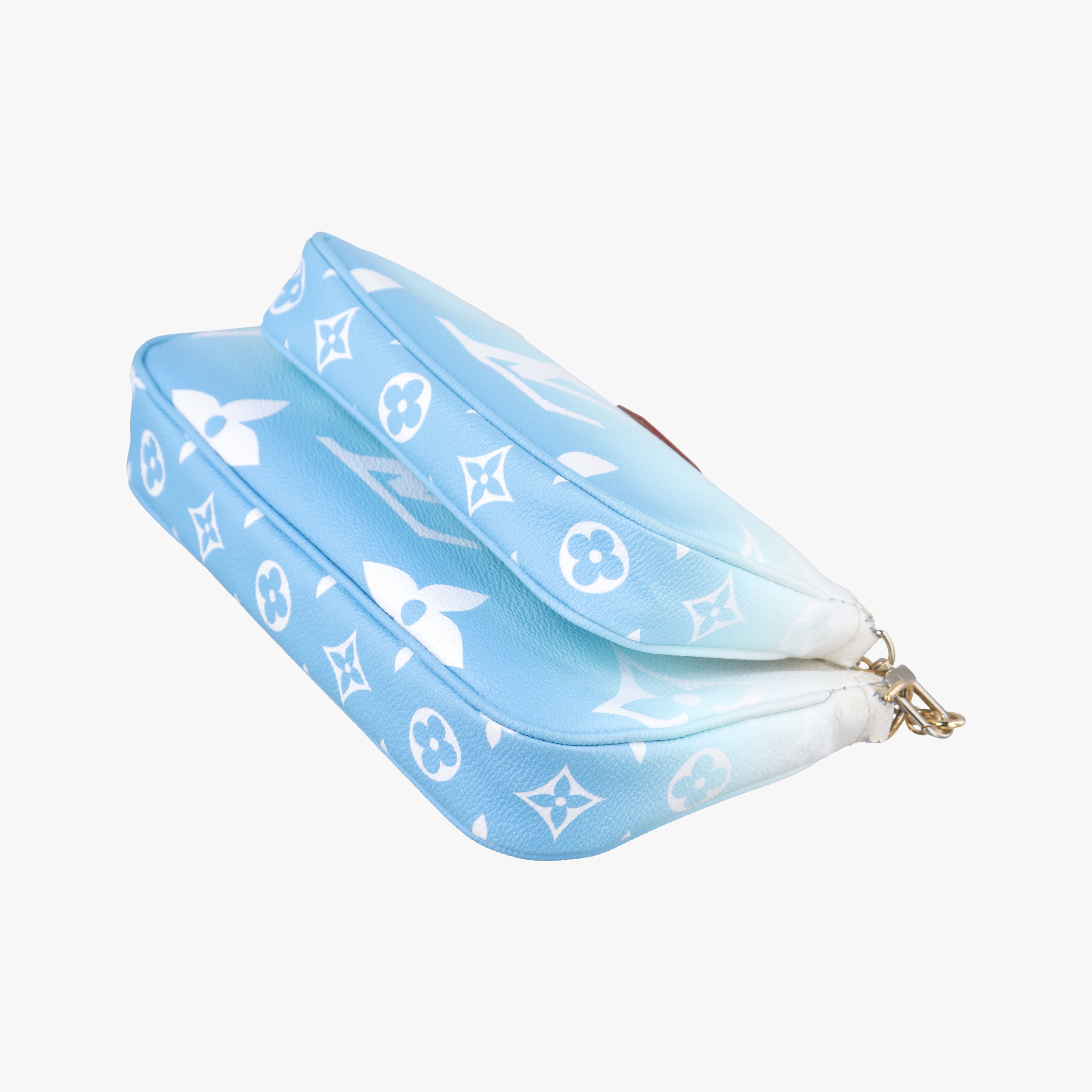 Pre-owned Louis Vuitton MULTI POCHETTE ACCESSOIRES Blue Gradient Monogram Giant M57633 shoulderbag | stylenewstar