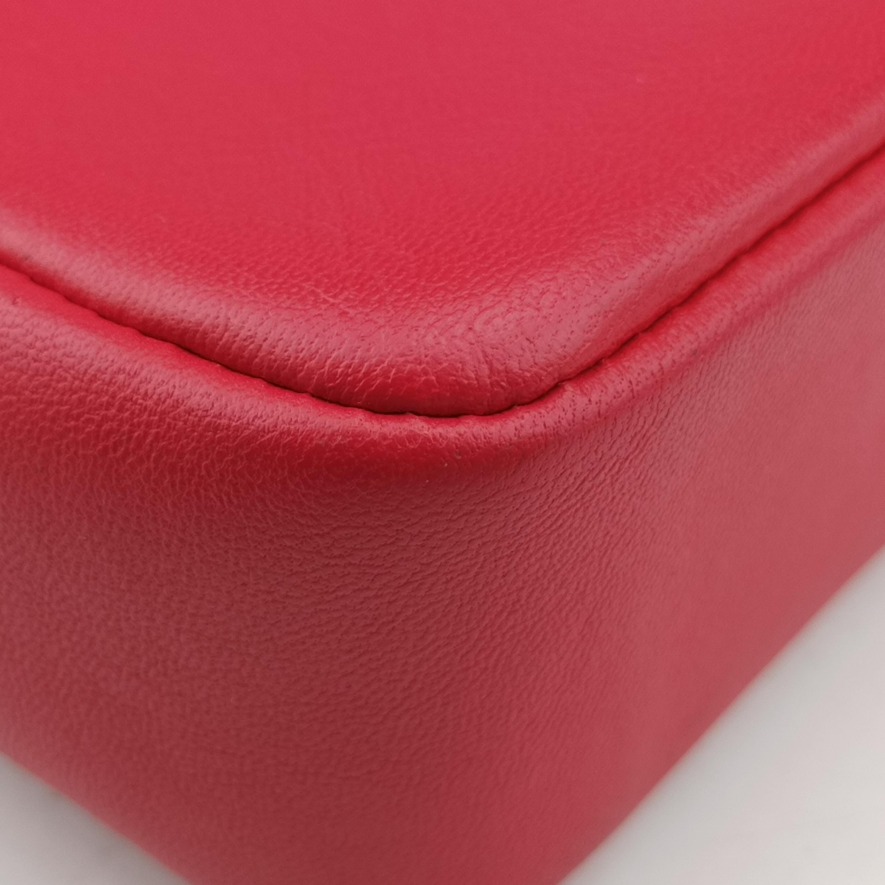 Pre-owned Burberry Lola chain TB Red Leather  shoulderbag | stylenewstar