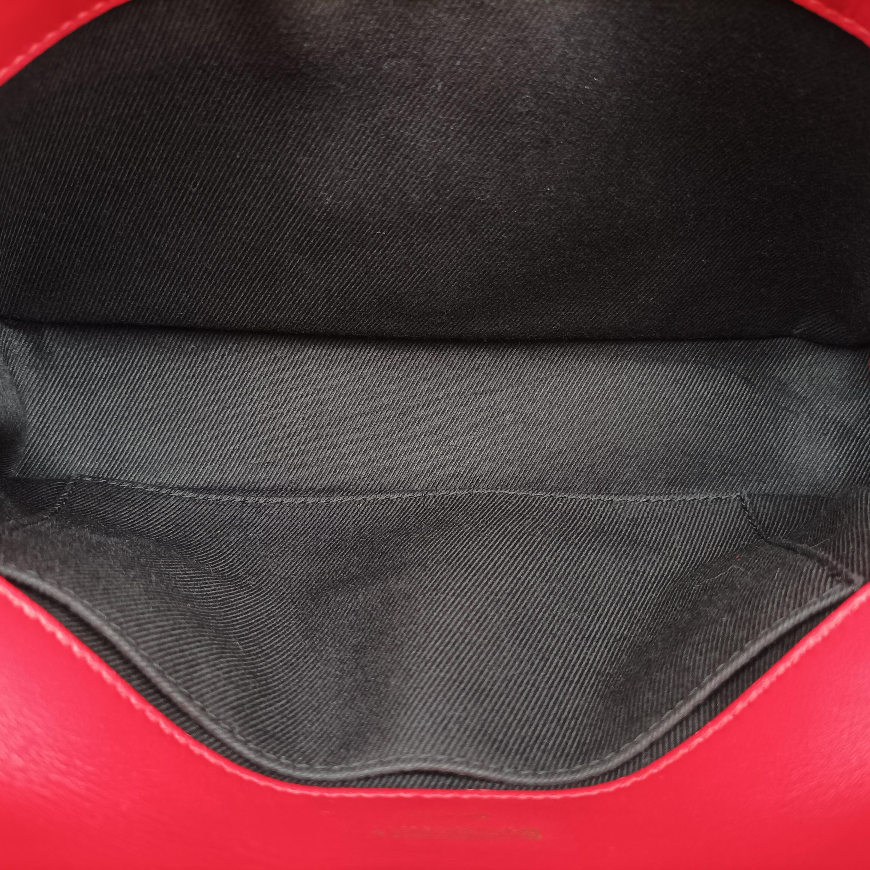 Pre-owned Burberry Lola chain TB Red Leather  shoulderbag | stylenewstar