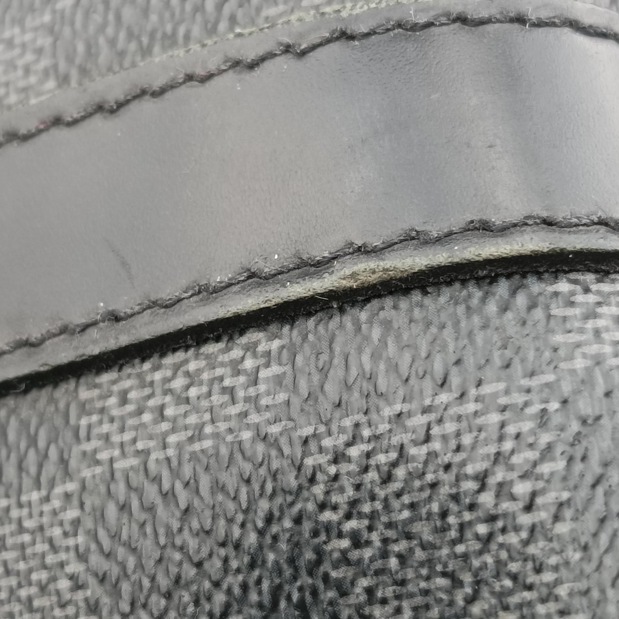 Secondhand Louis Vuitton TADAO Noir Damier Graphite N51192 shoulderbag | stylenewstar