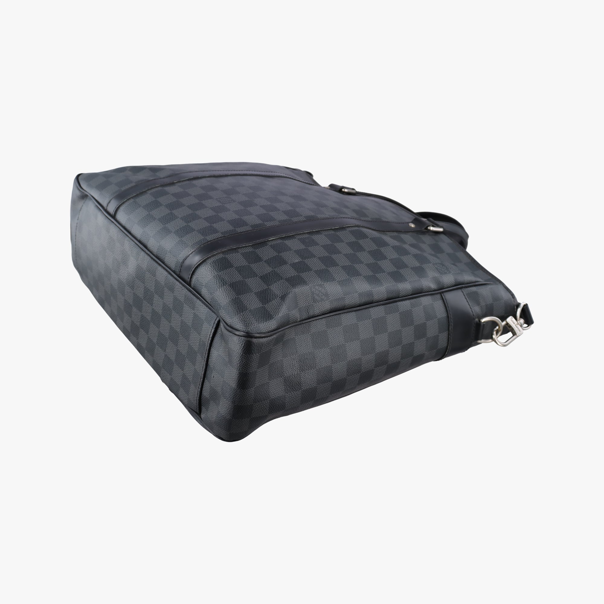 Secondhand Louis Vuitton TADAO Noir Damier Graphite N51192 shoulderbag | stylenewstar
