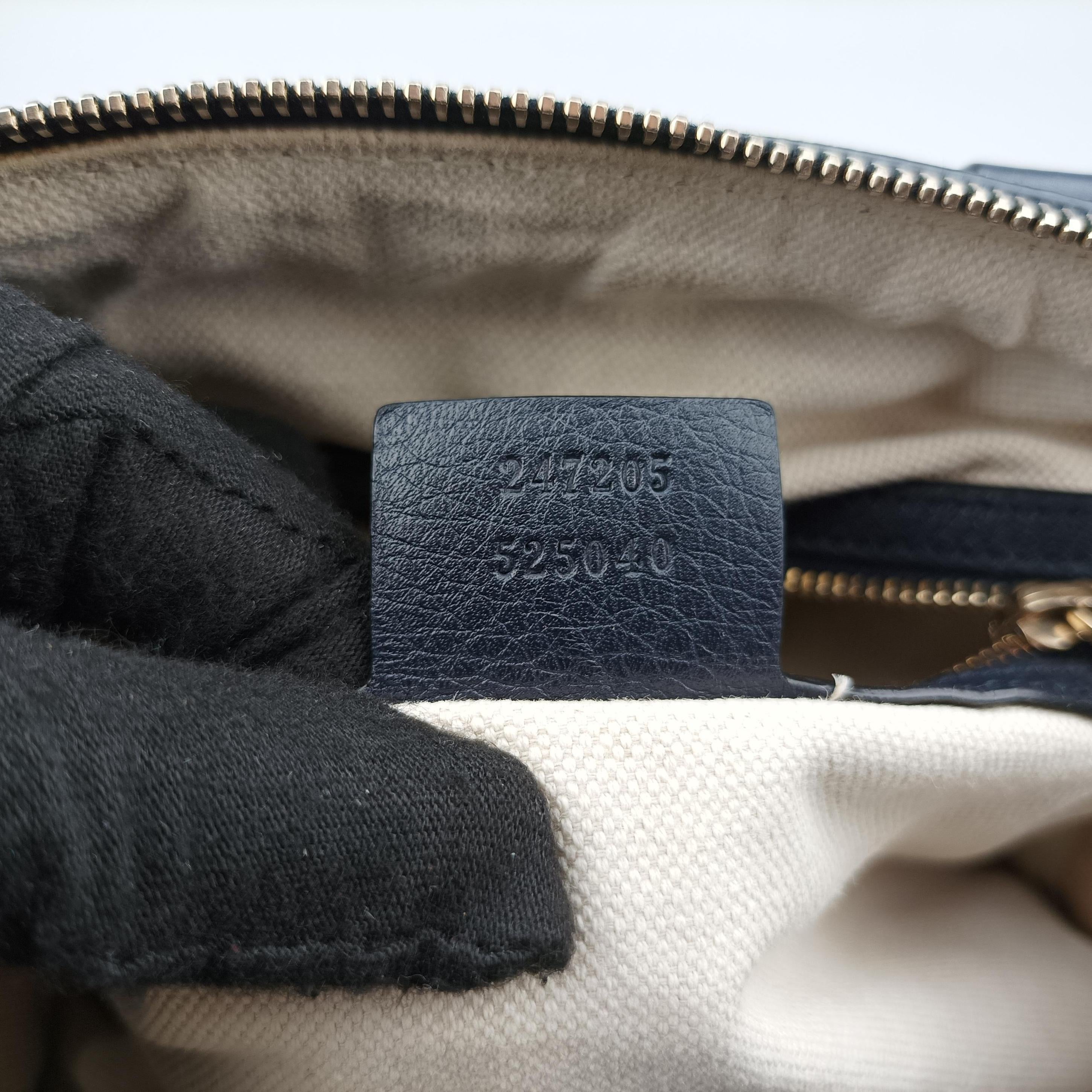 Pre-owned Gucci Sherry Line navy Leather 247205 shoulderbag | stylenewstar