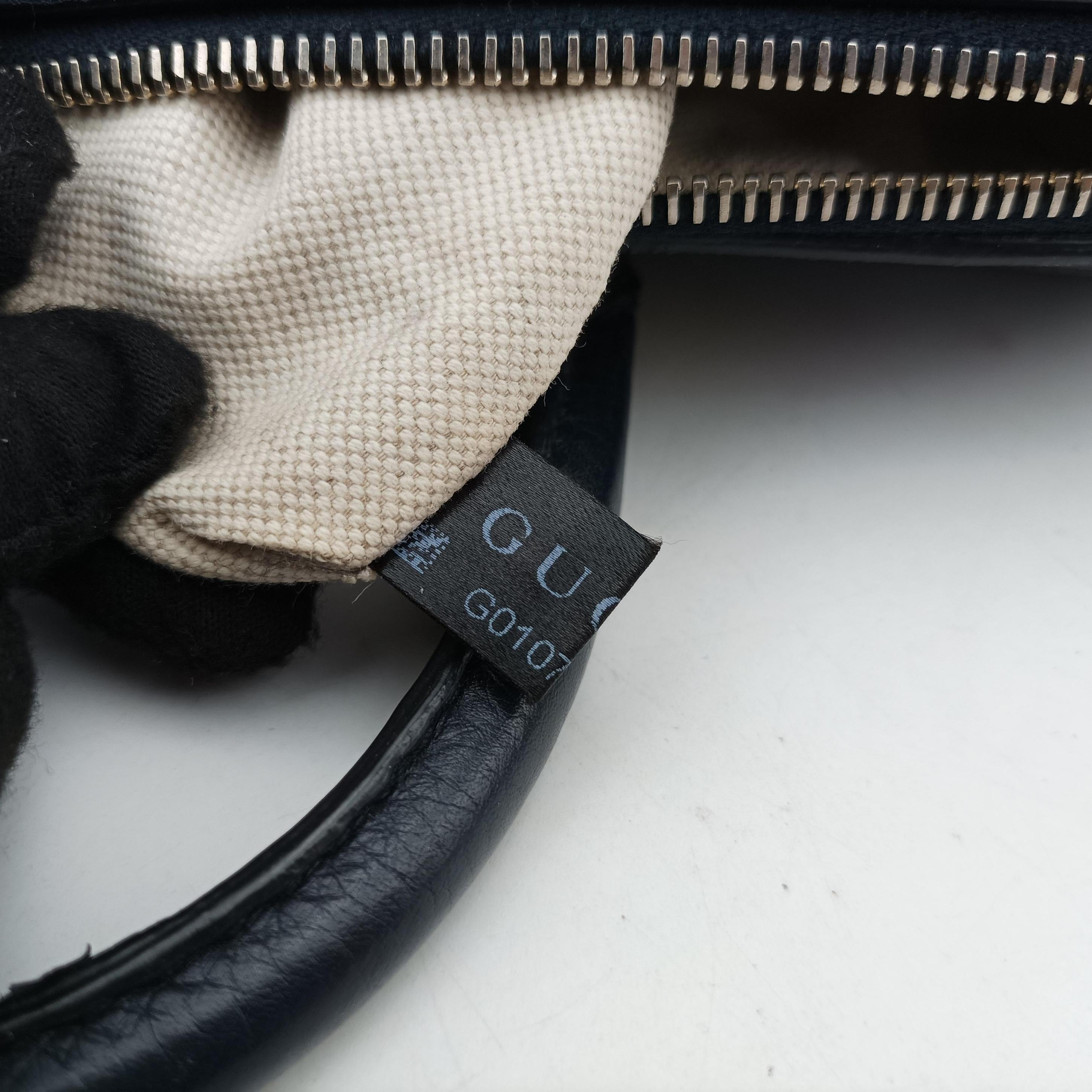 Pre-owned Gucci Sherry Line navy Leather 247205 shoulderbag | stylenewstar