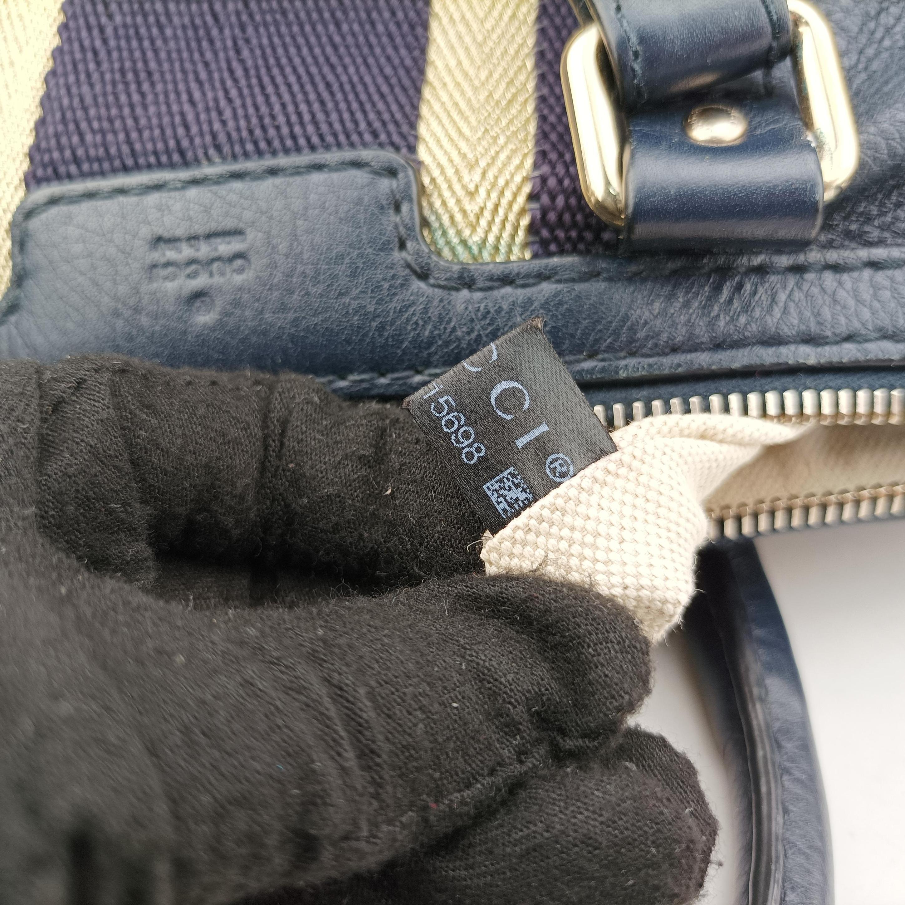 Pre-owned Gucci Sherry Line navy Leather 247205 shoulderbag | stylenewstar