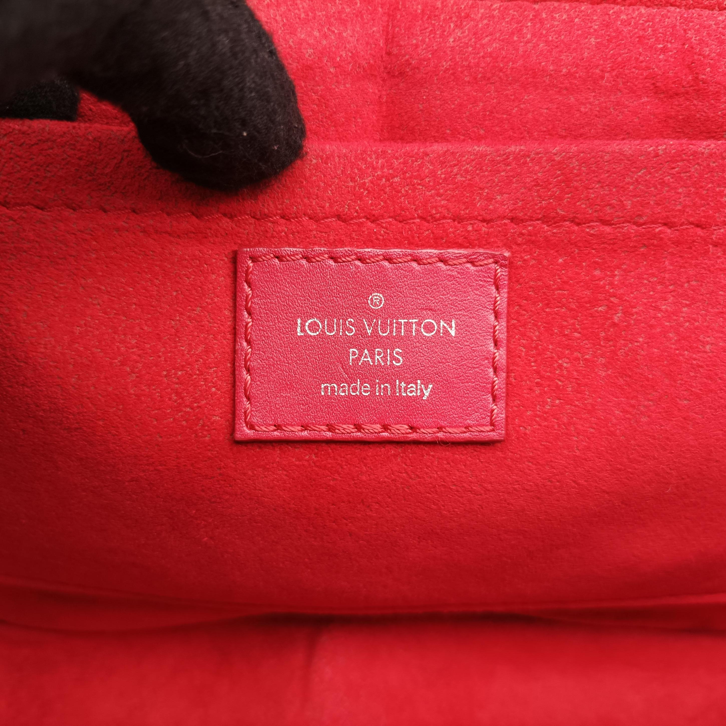 Pre-owned Louis Vuitton NEW WAVE Chain MM Ecarlate Leather M51943 shoulderbag | stylenewstar