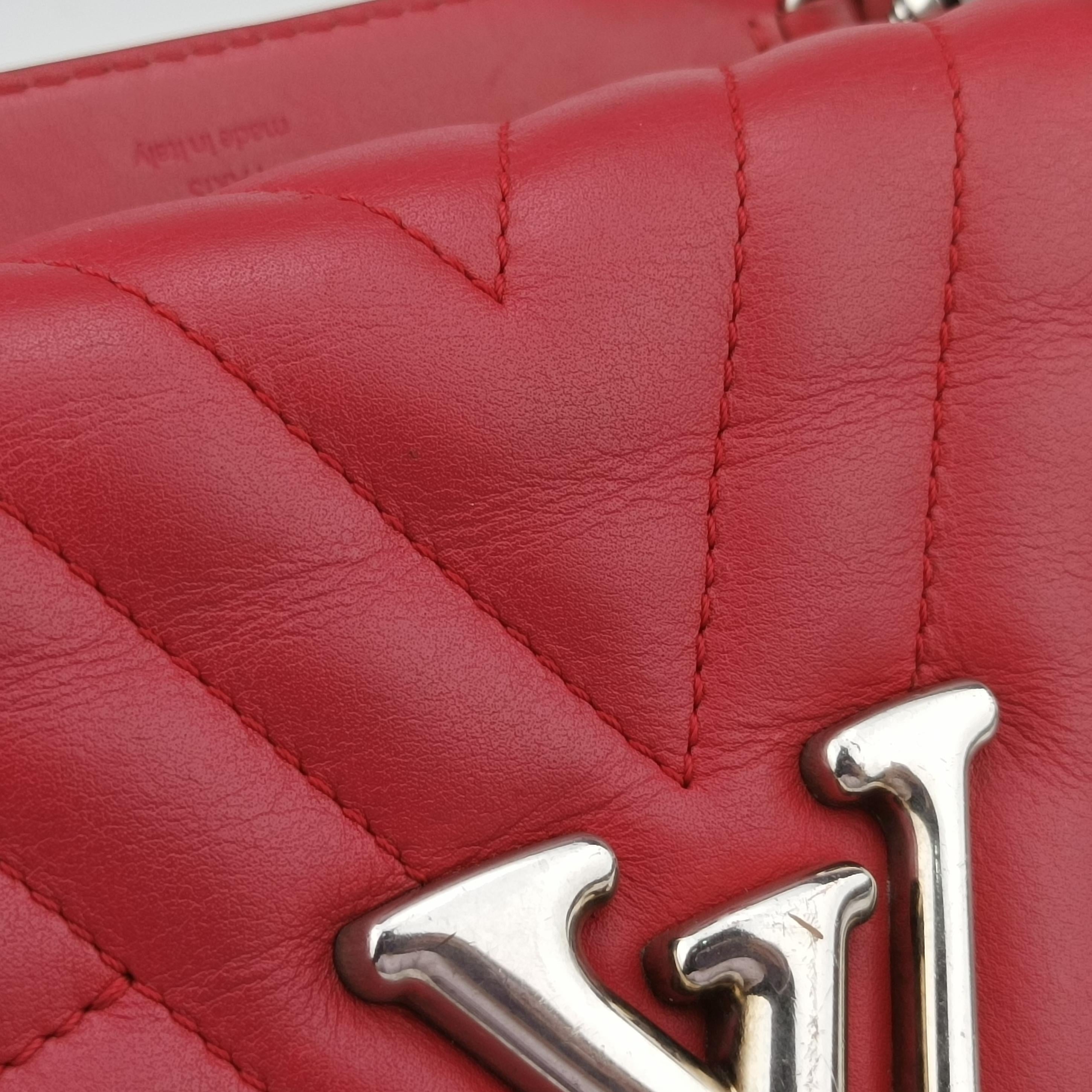 Pre-owned Louis Vuitton NEW WAVE Chain MM Ecarlate Leather M51943 shoulderbag | stylenewstar