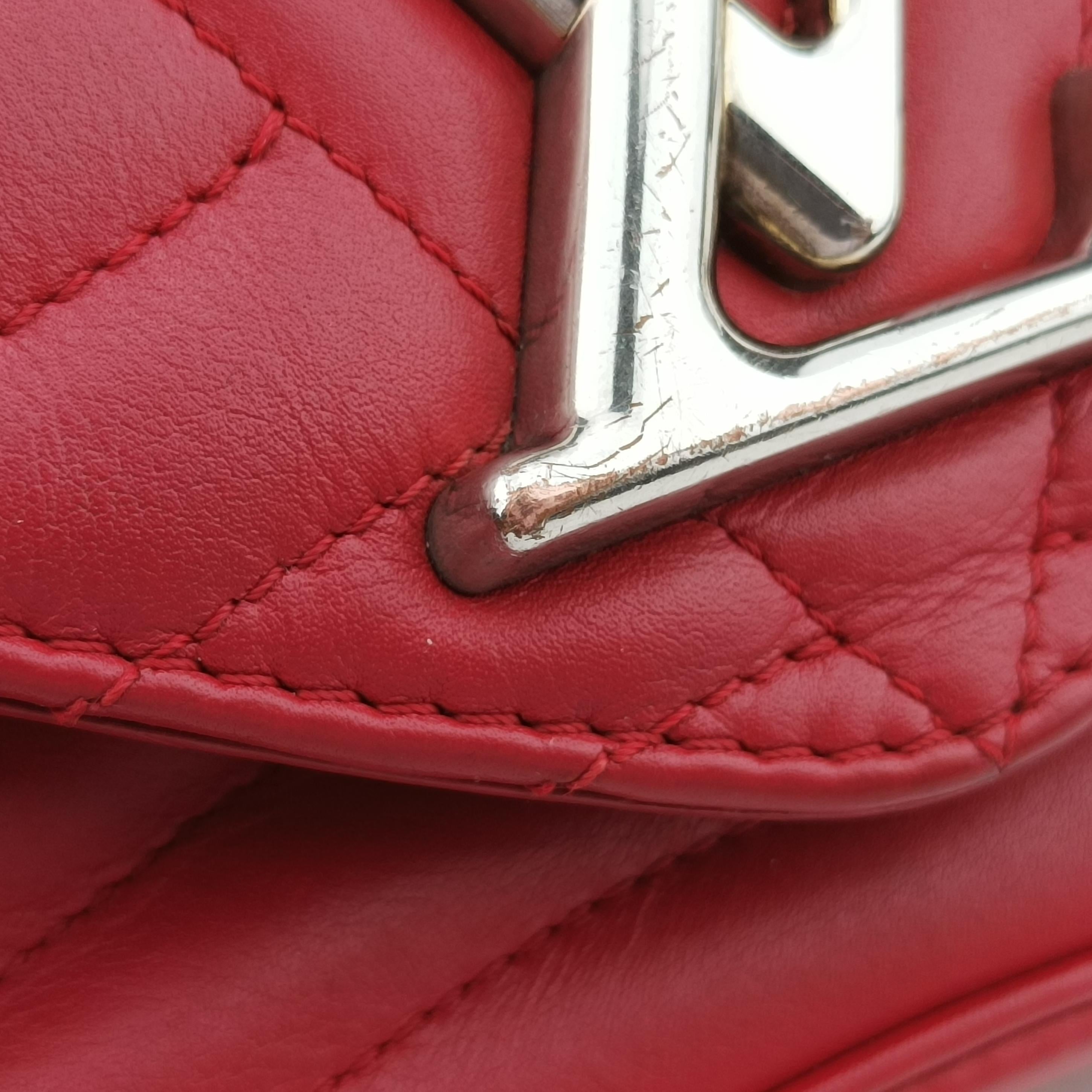 Pre-owned Louis Vuitton NEW WAVE Chain MM Ecarlate Leather M51943 shoulderbag | stylenewstar