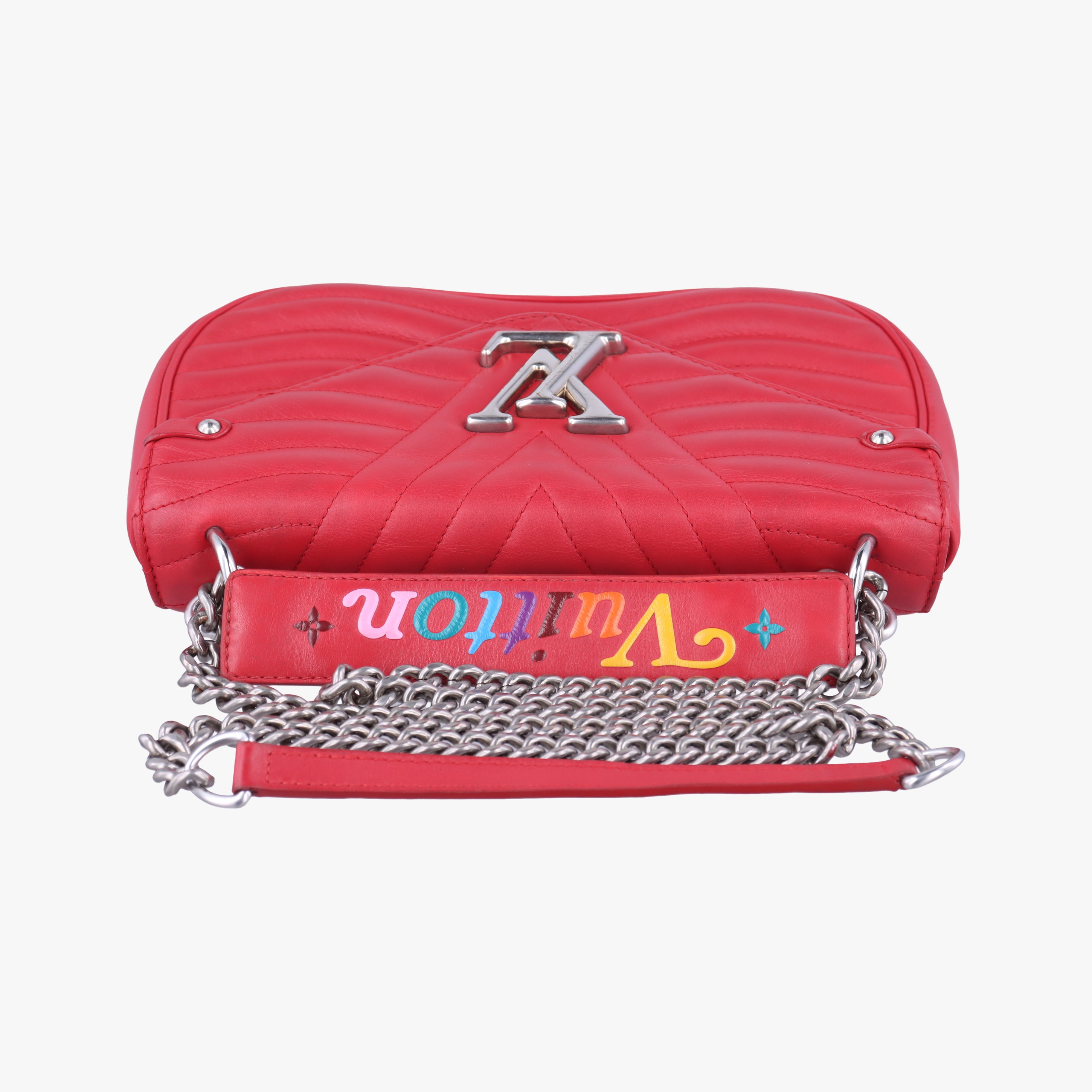 Pre-owned Louis Vuitton NEW WAVE Chain MM Ecarlate Leather M51943 shoulderbag | stylenewstar