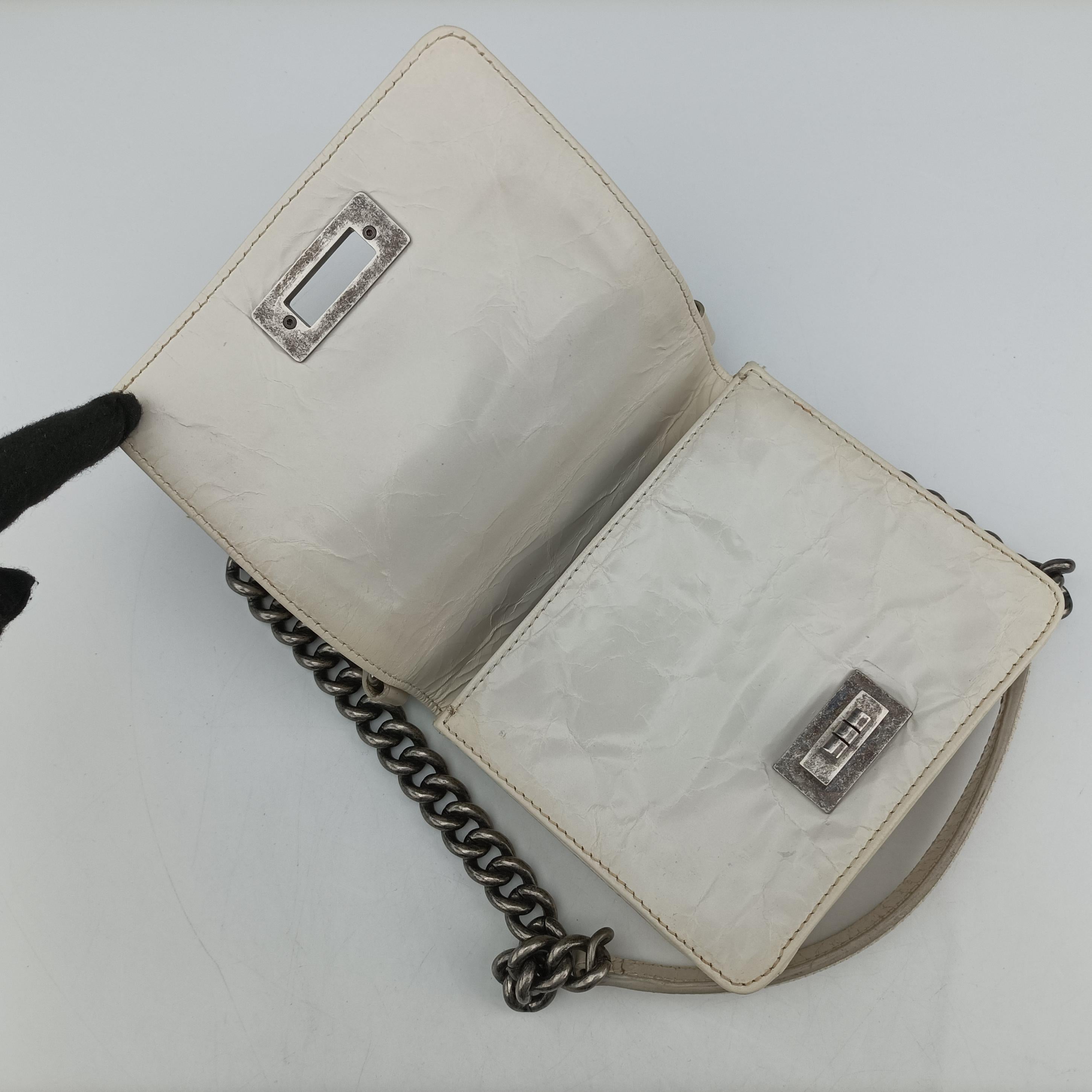 Pre-owned Chanel 2.55 Rita Matelasse White Leather A66815 shoulderbag | stylenewstar