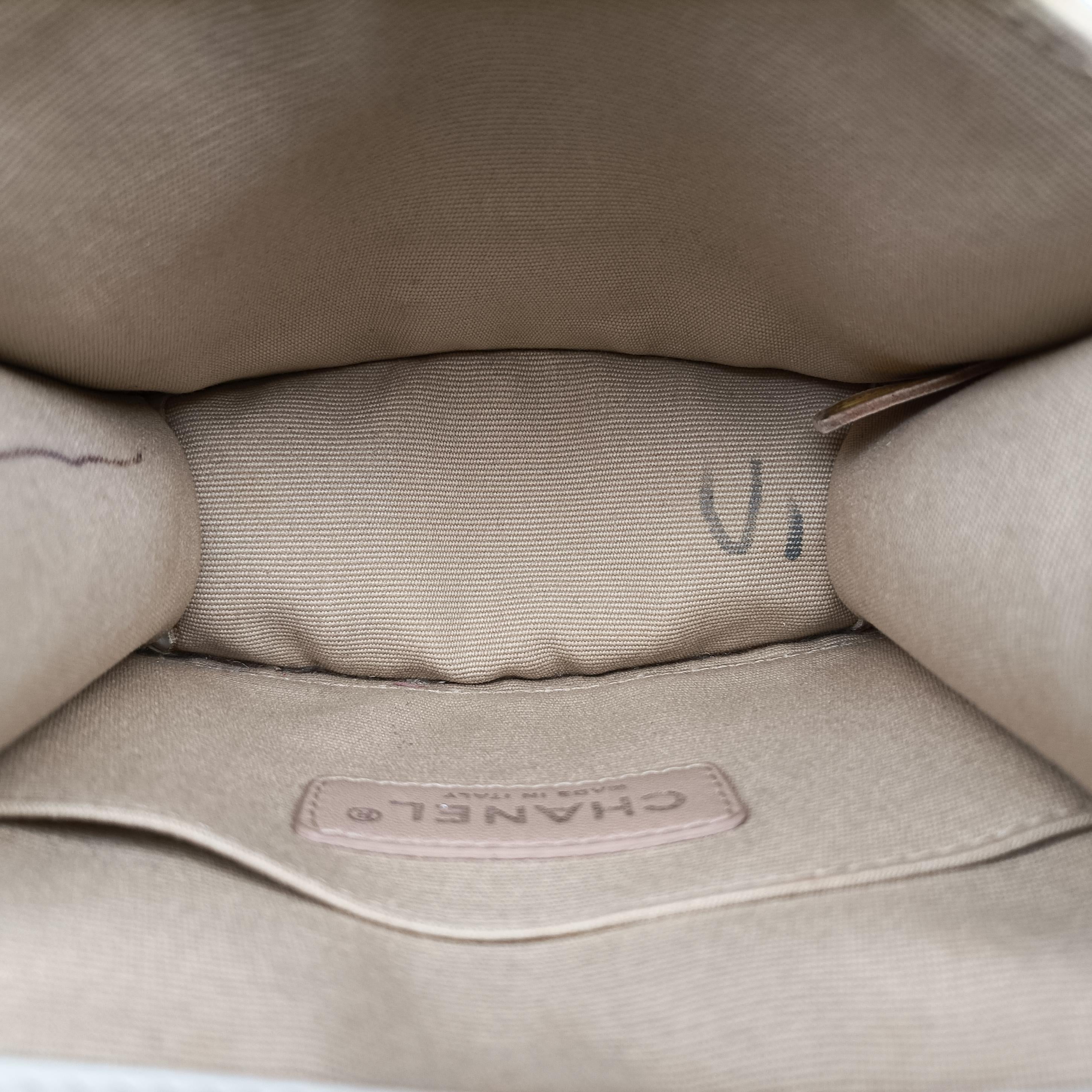 Pre-owned Chanel 2.55 Rita Matelasse White Leather A66815 shoulderbag | stylenewstar