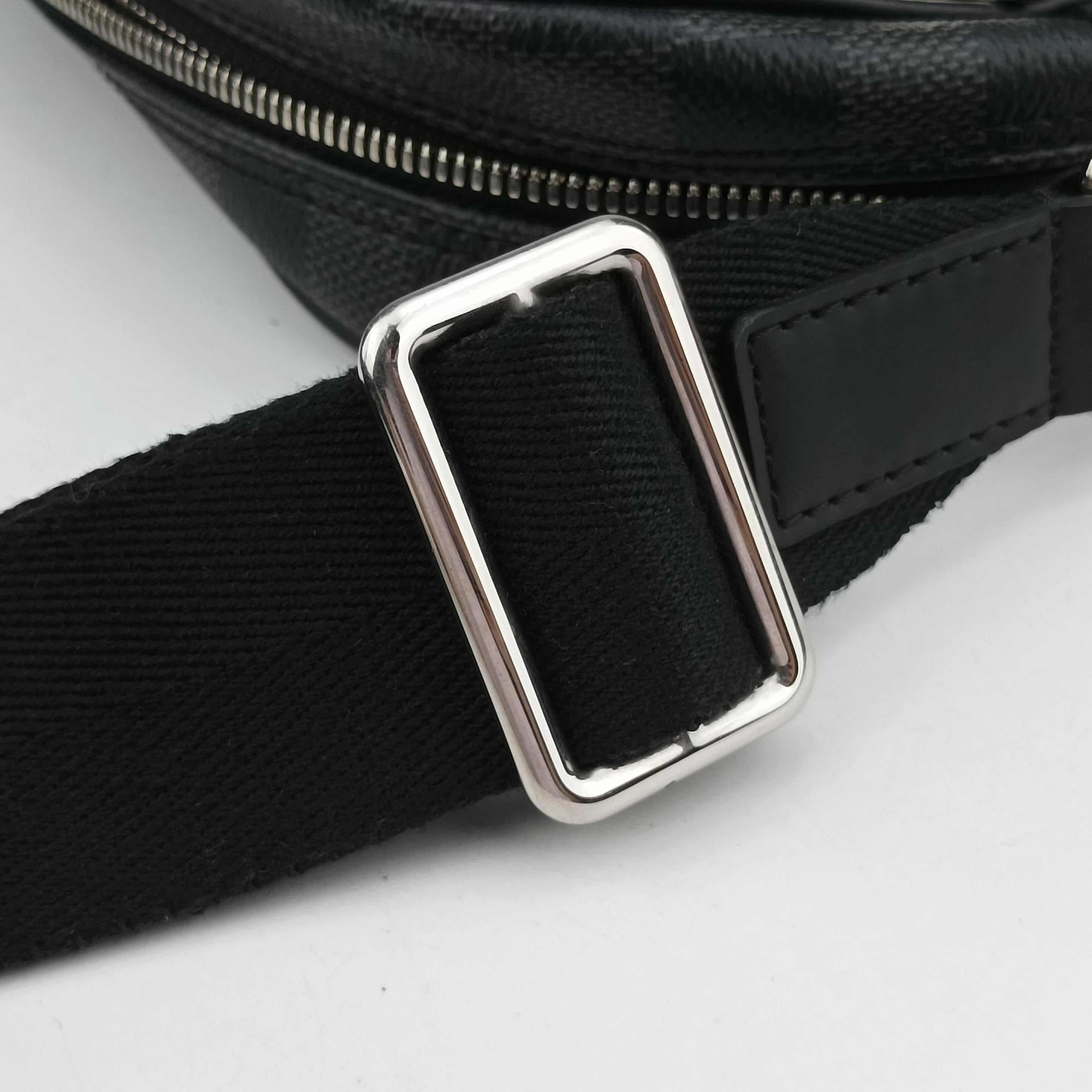 Pre-owned Louis Vuitton DAYTON PM Noir Damier Graphite N41408 shoulderbag | stylenewstar